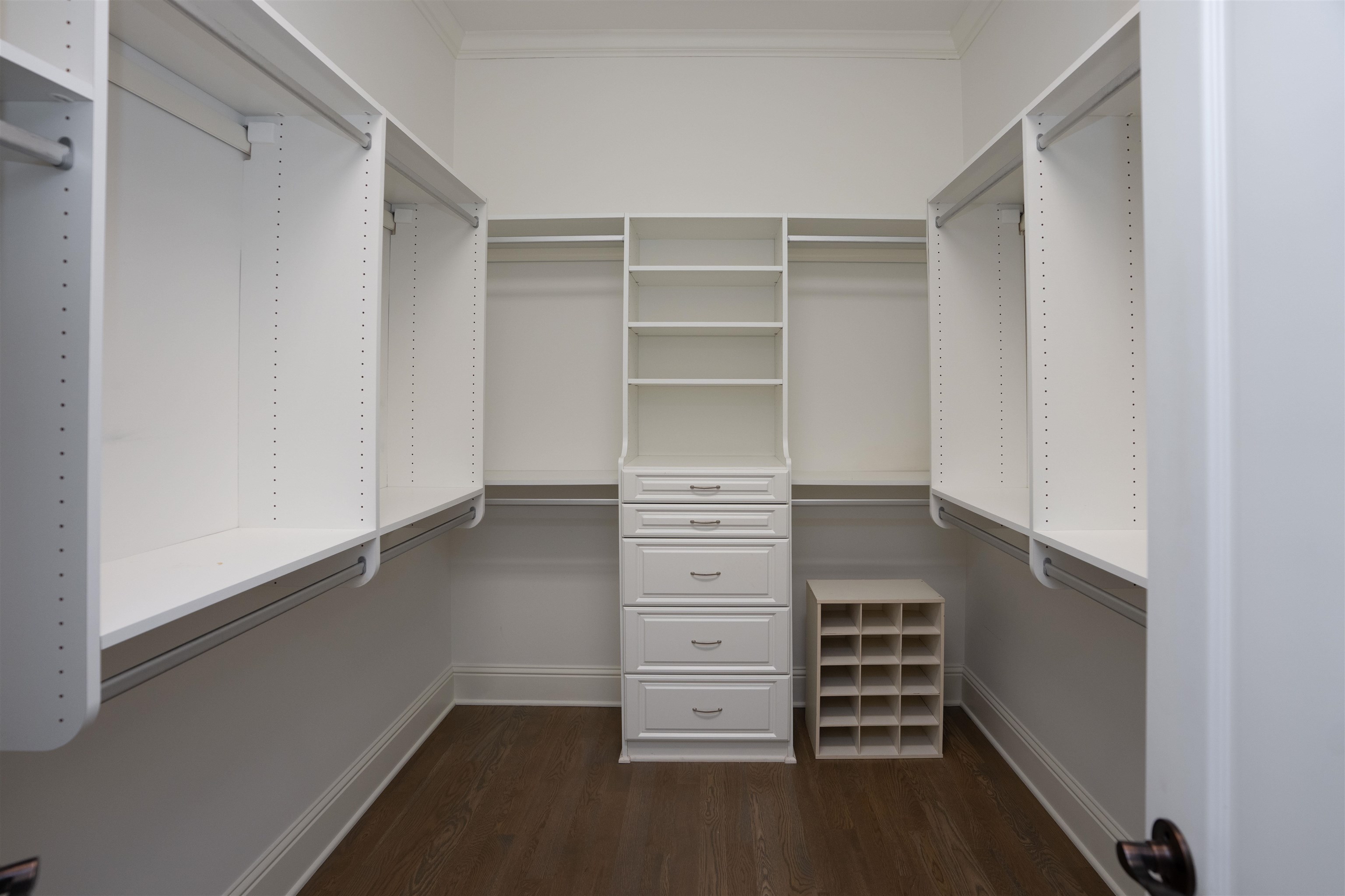 1011 RIDGE TERRACE image 44