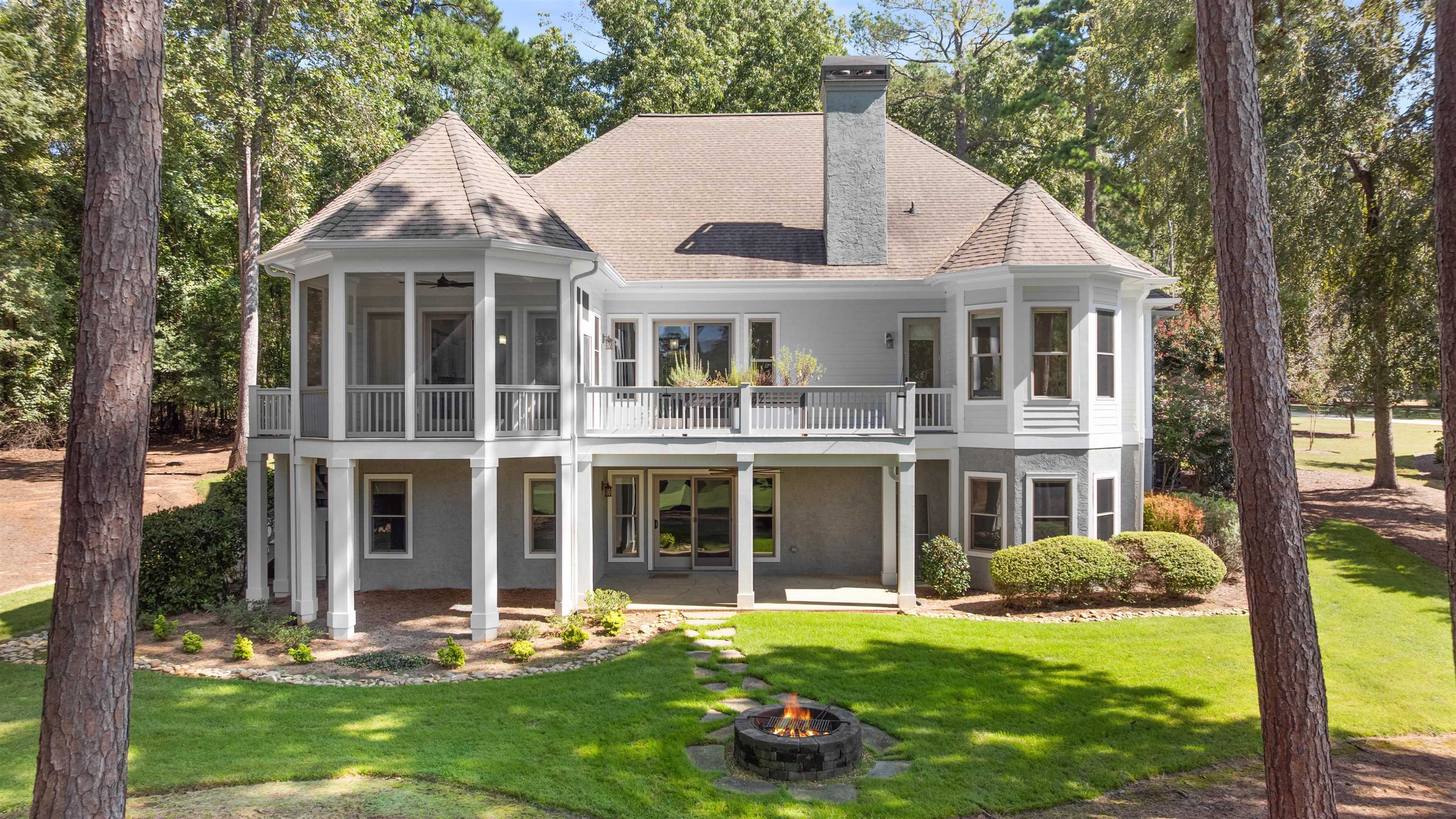 1011 RIDGE TERRACE image 10