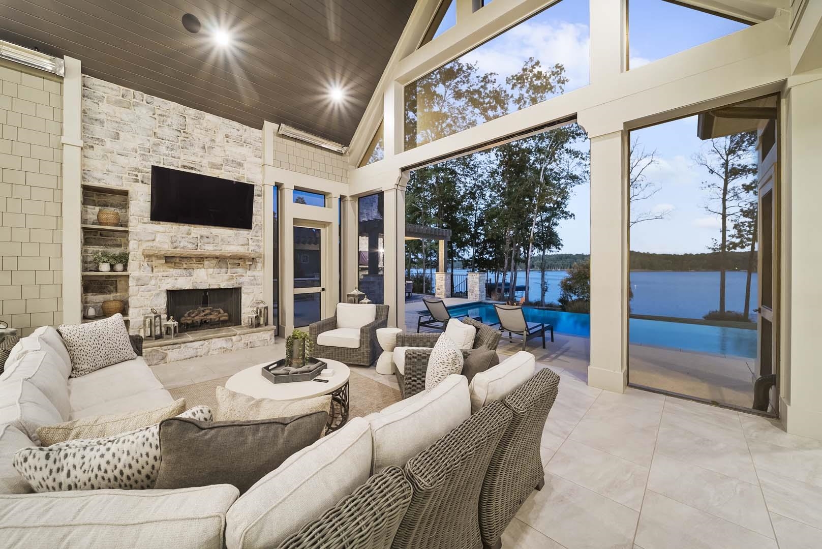 2960 LINGER LONGER DRIVE image 15