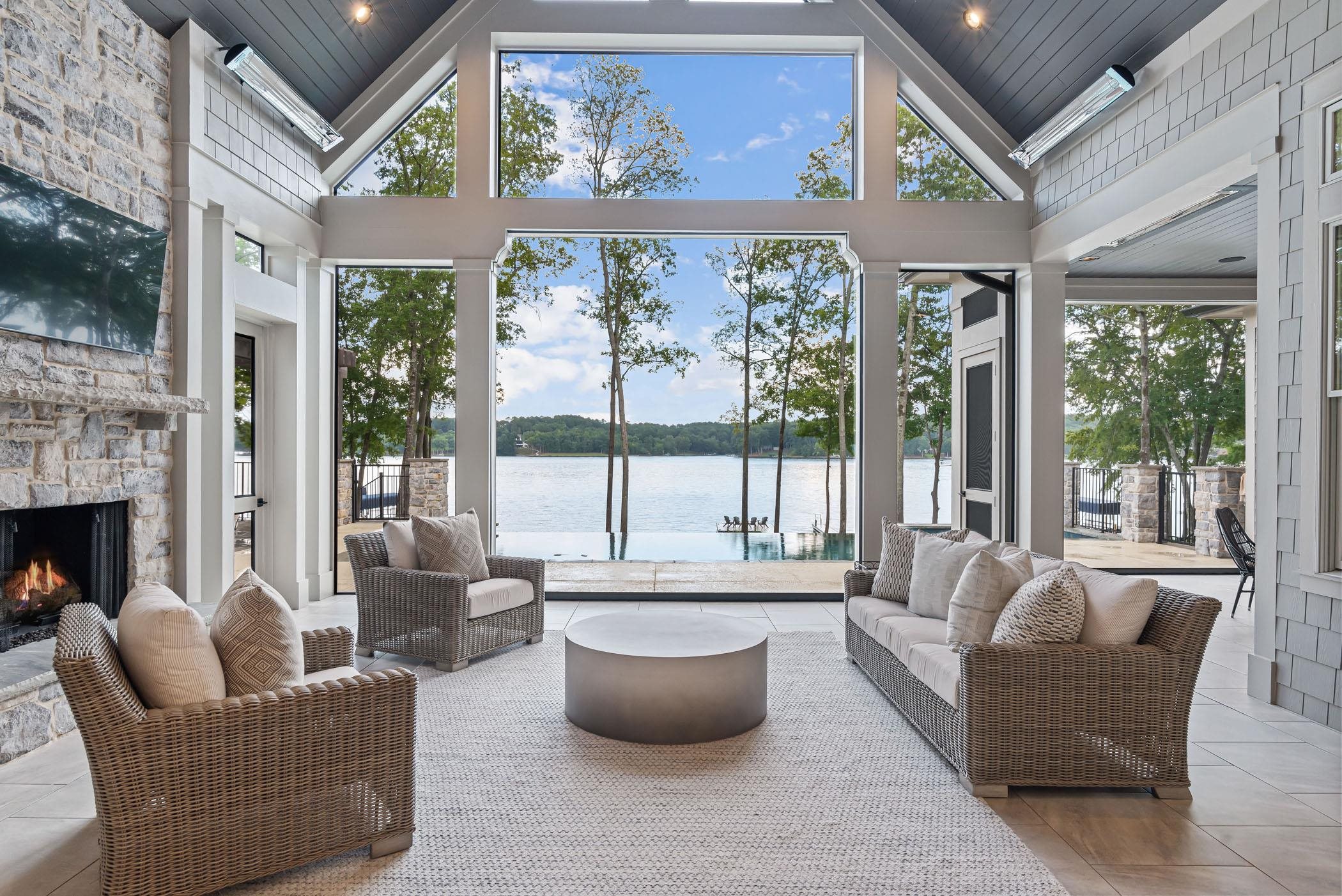 2960 LINGER LONGER DRIVE image 19