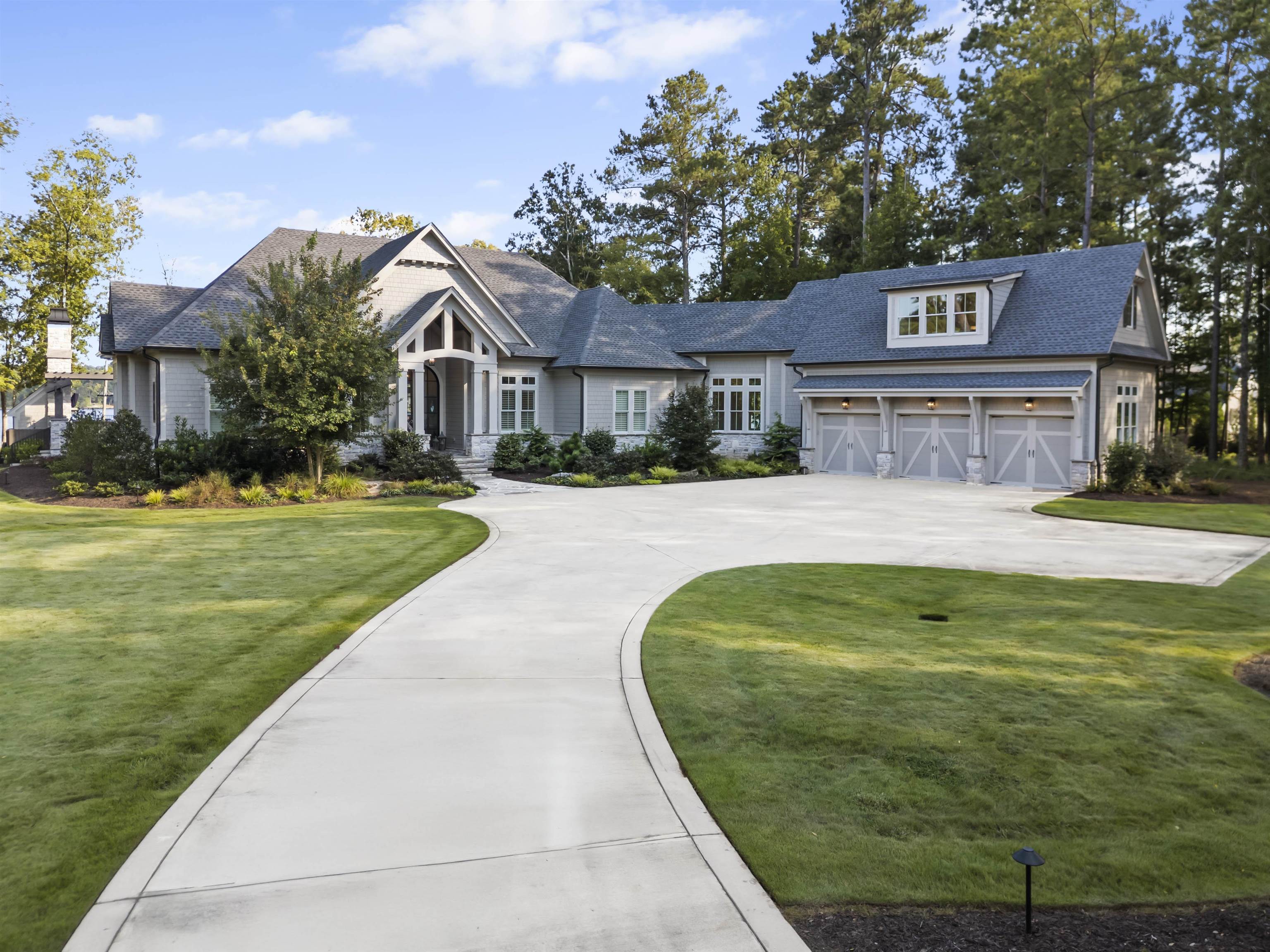 2960 LINGER LONGER DRIVE image 3