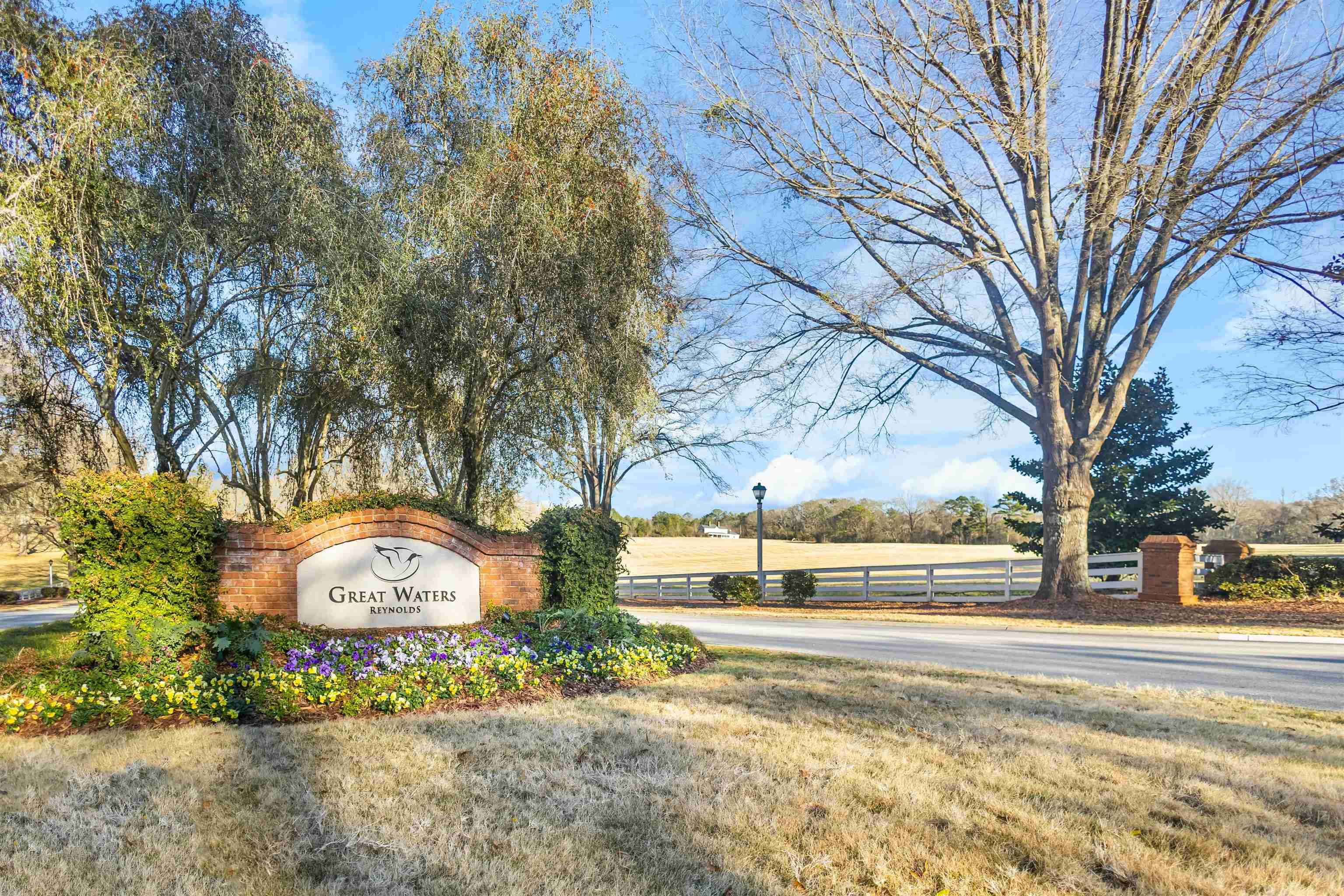 173 Reynolds Drive image 2
