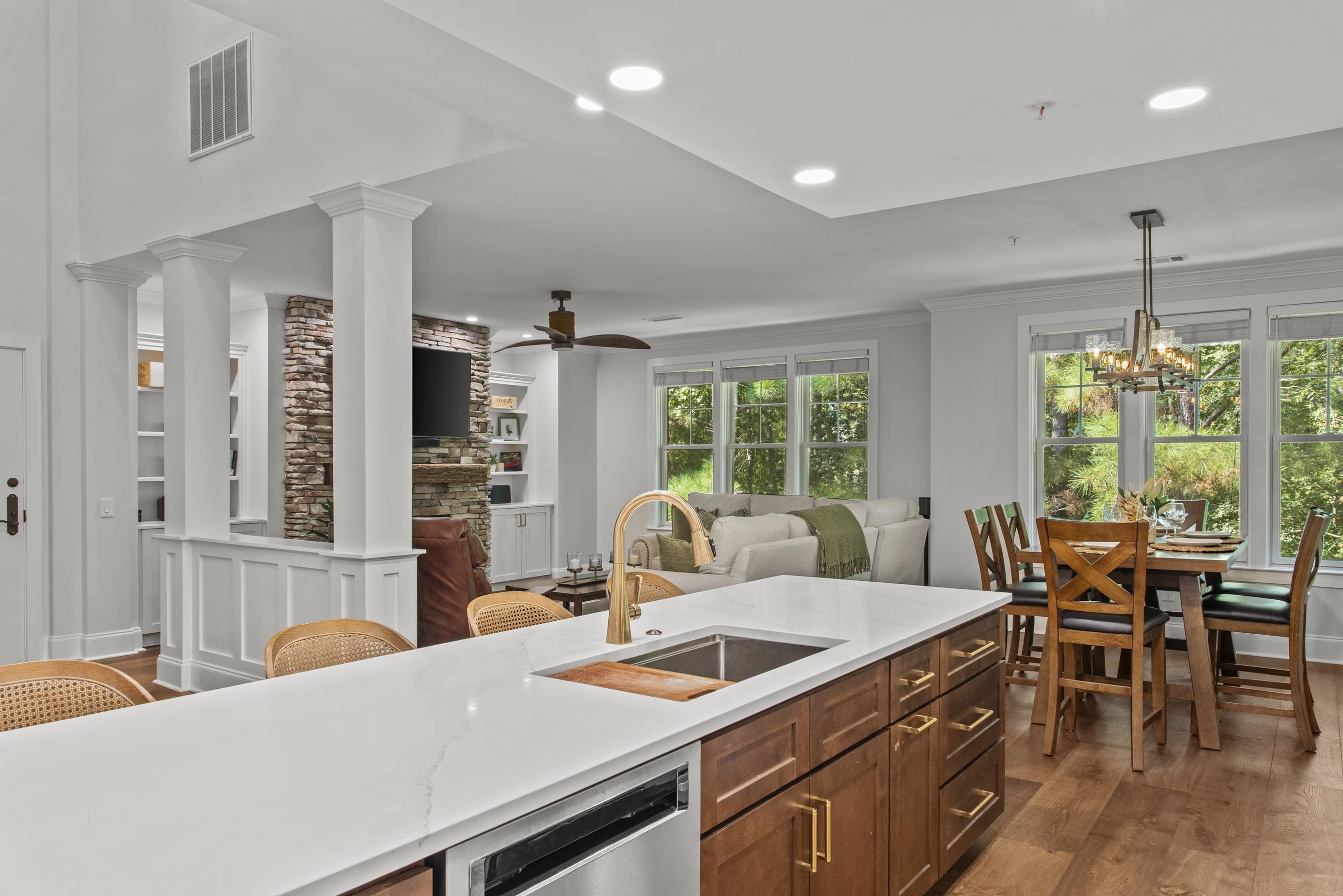 1030 F TAILWATER image 17