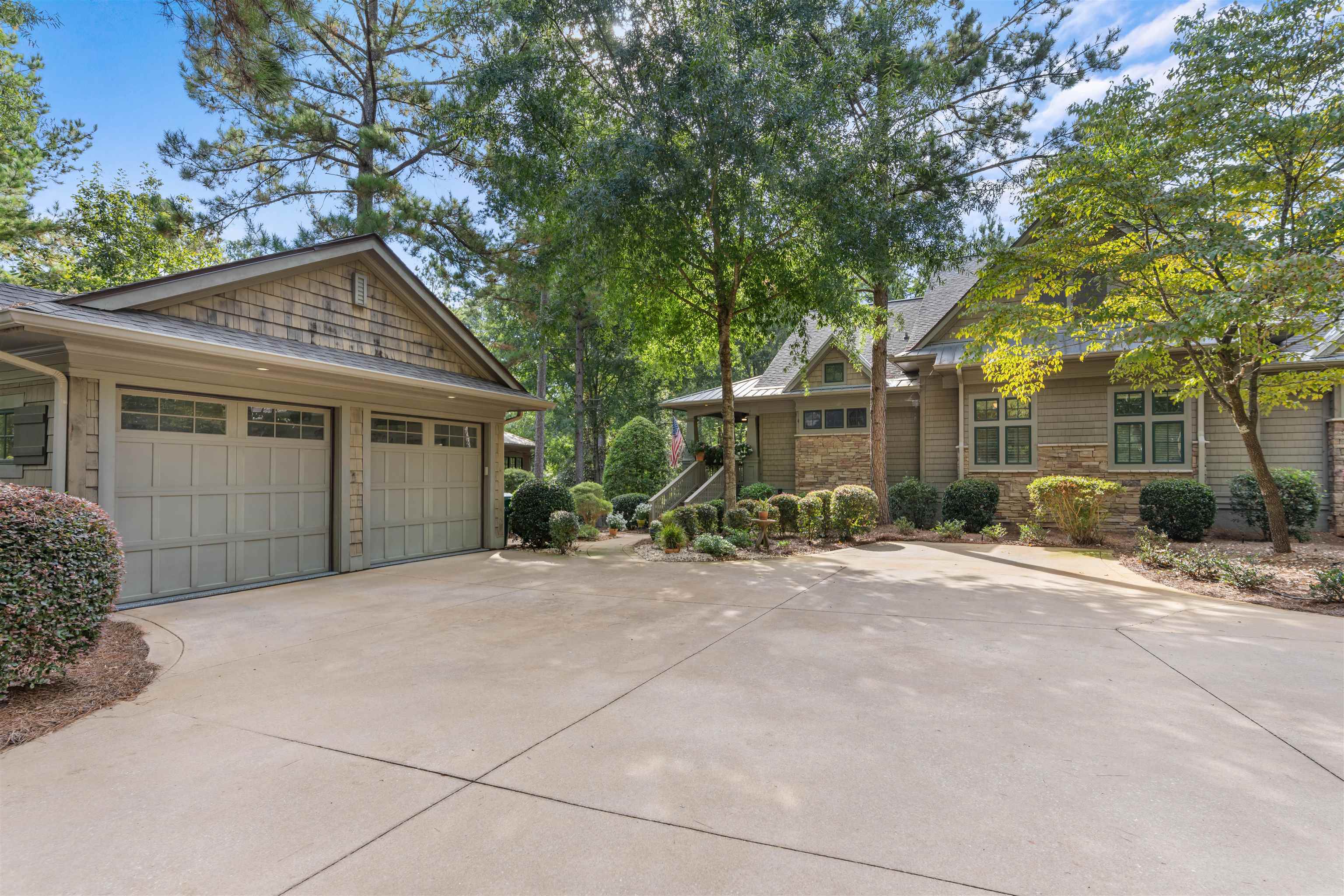 1070 SALLIES VIEW image 3