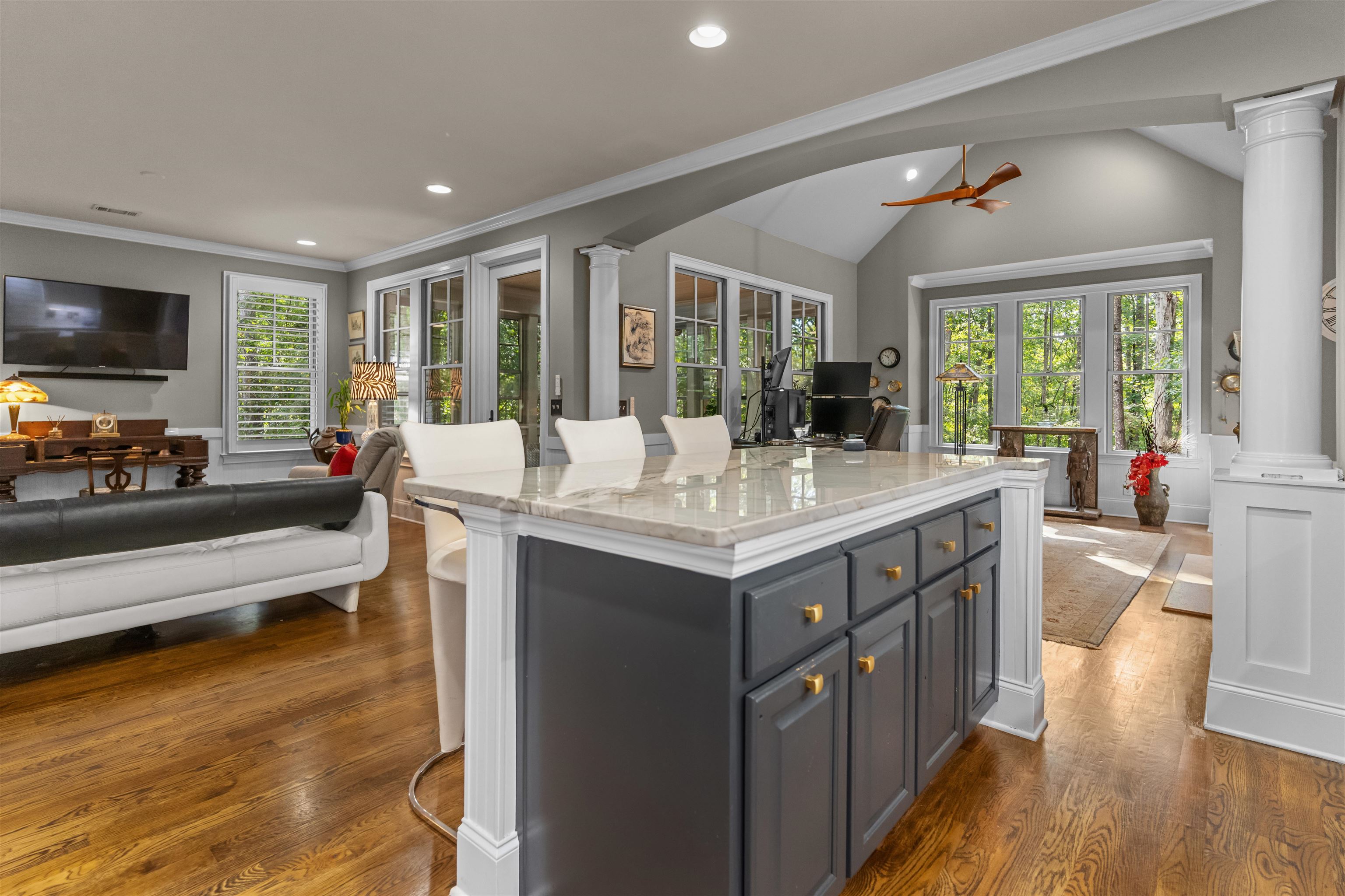 1070 SALLIES VIEW image 30