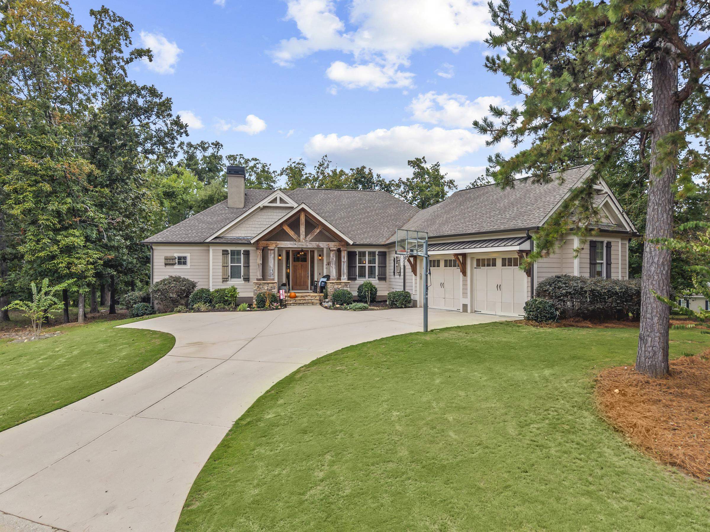 1021 EMERALD VIEW DRIVE image 1
