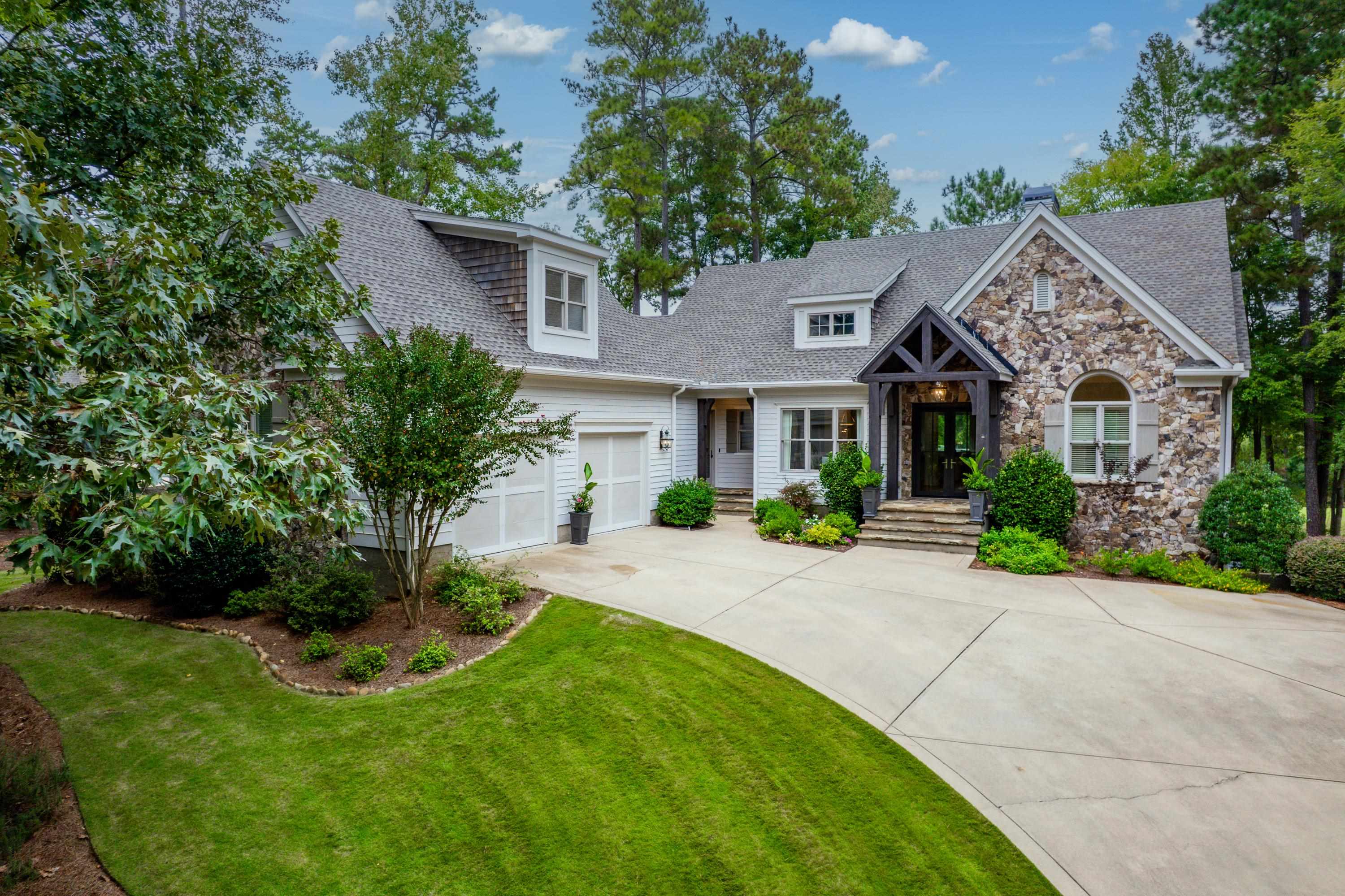 1090 CURTRIGHT PLACE image 1
