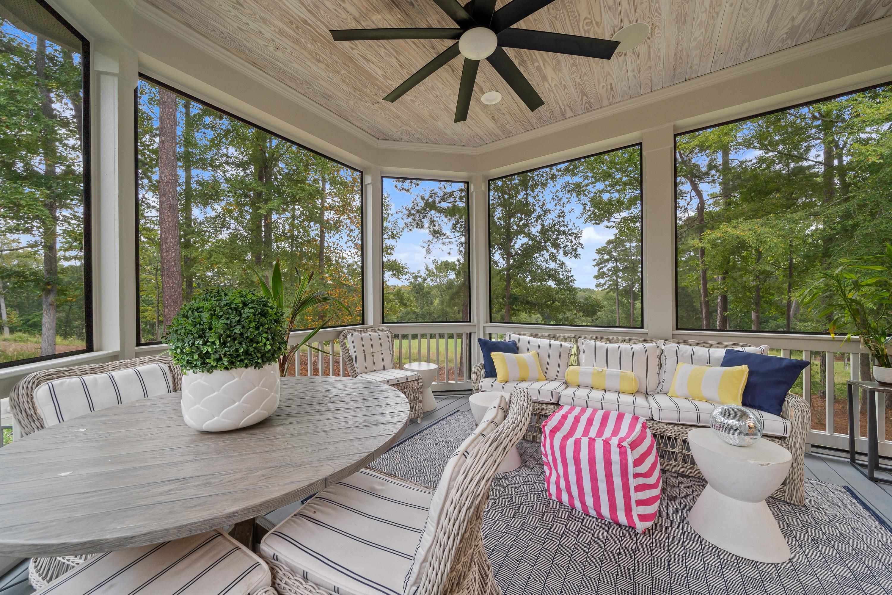 1090 CURTRIGHT PLACE image 22