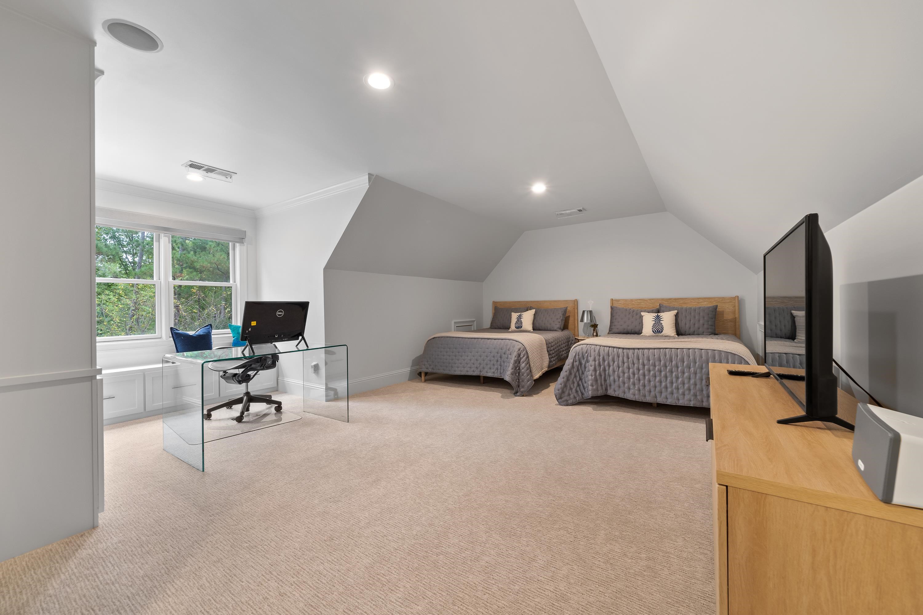 1090 CURTRIGHT PLACE image 32