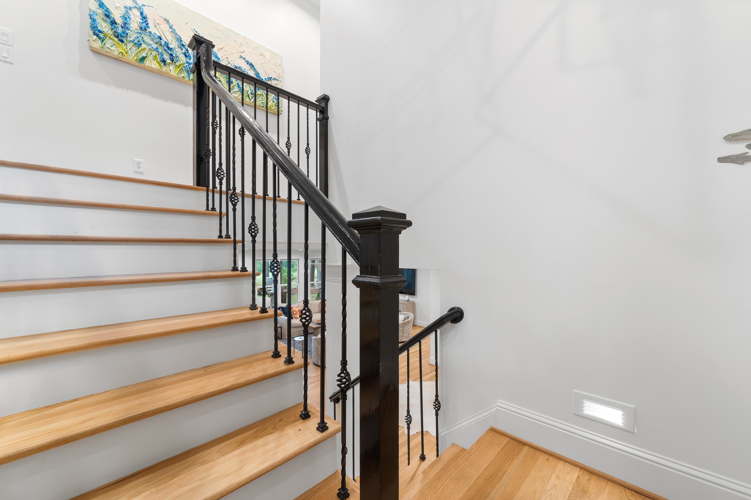 1090 CURTRIGHT PLACE image 35