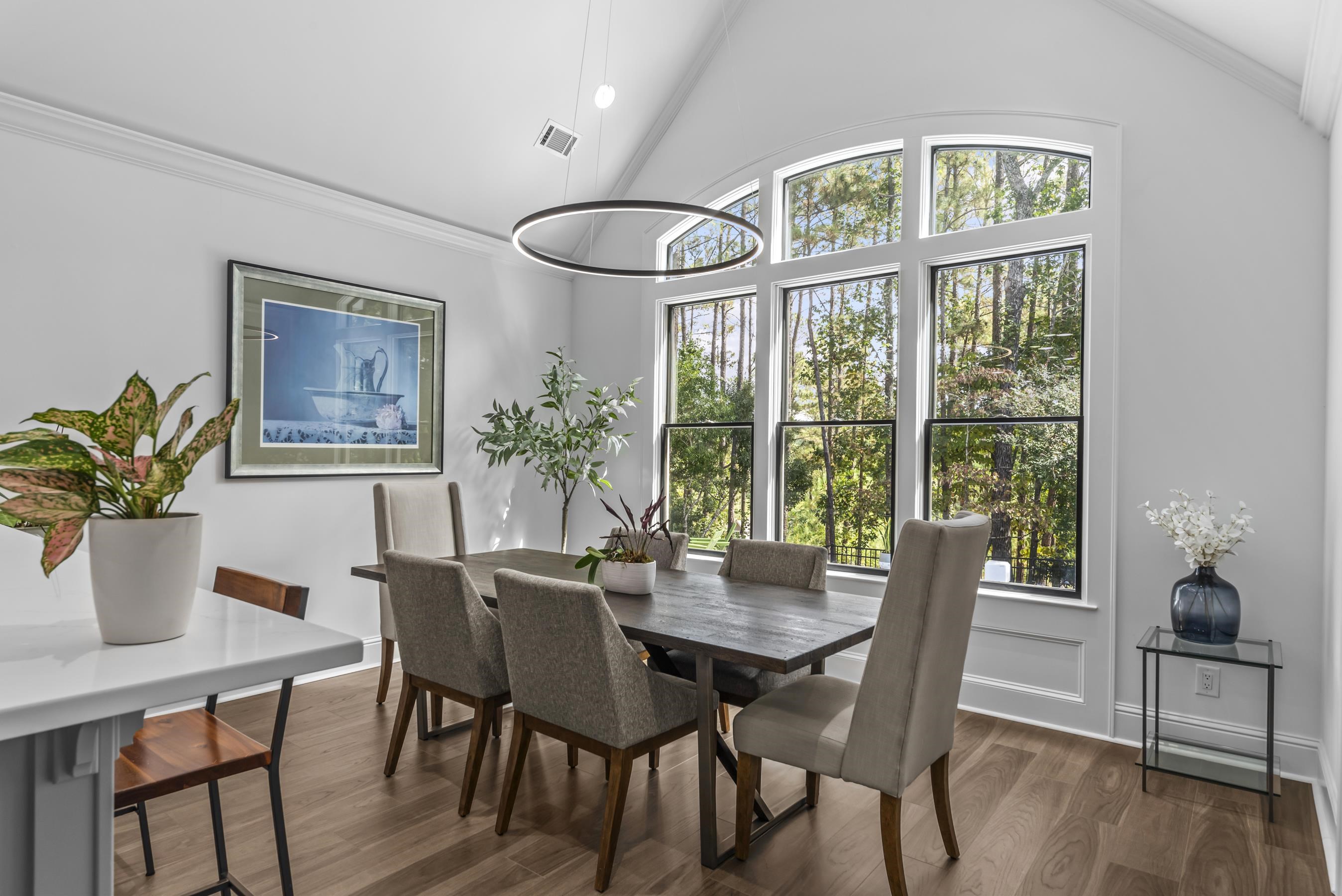 1051 ARMORS FORD image 18