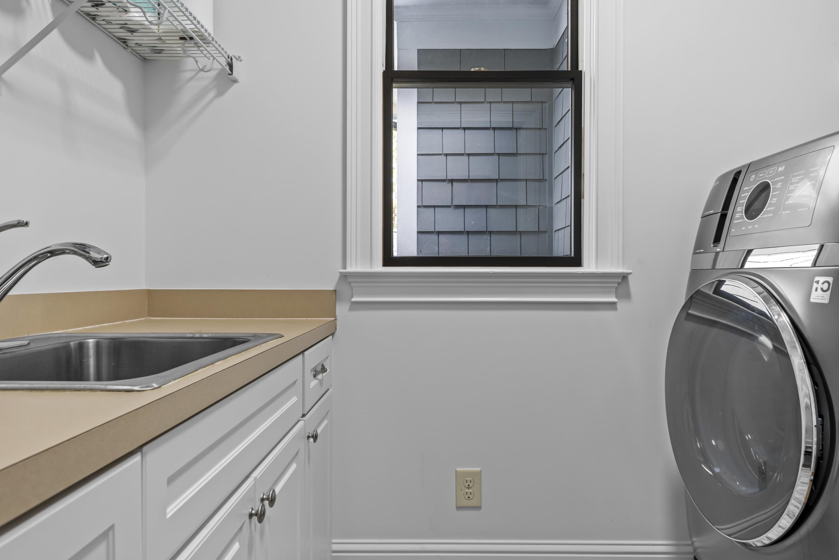 1051 ARMORS FORD image 29