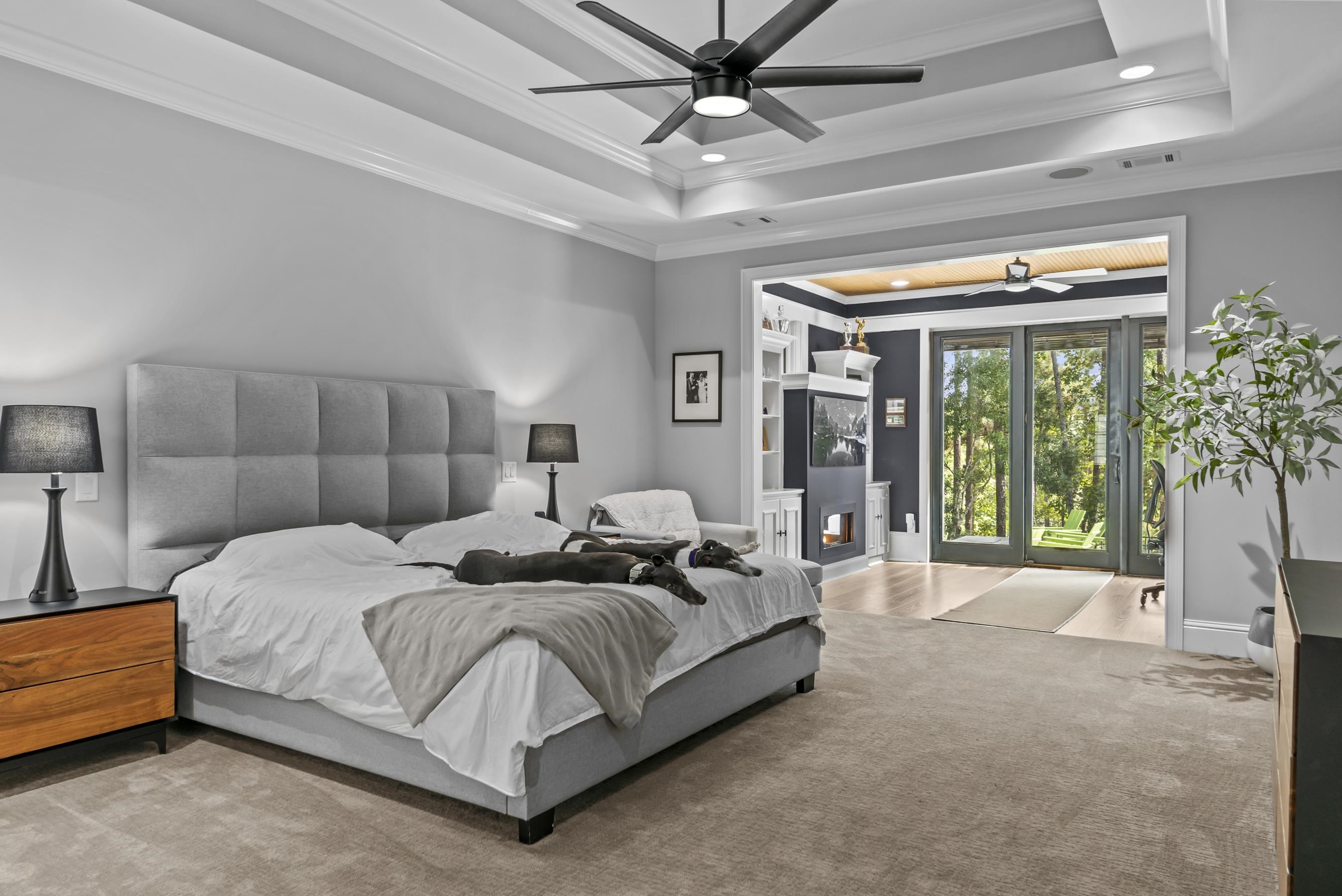 1051 ARMORS FORD image 38