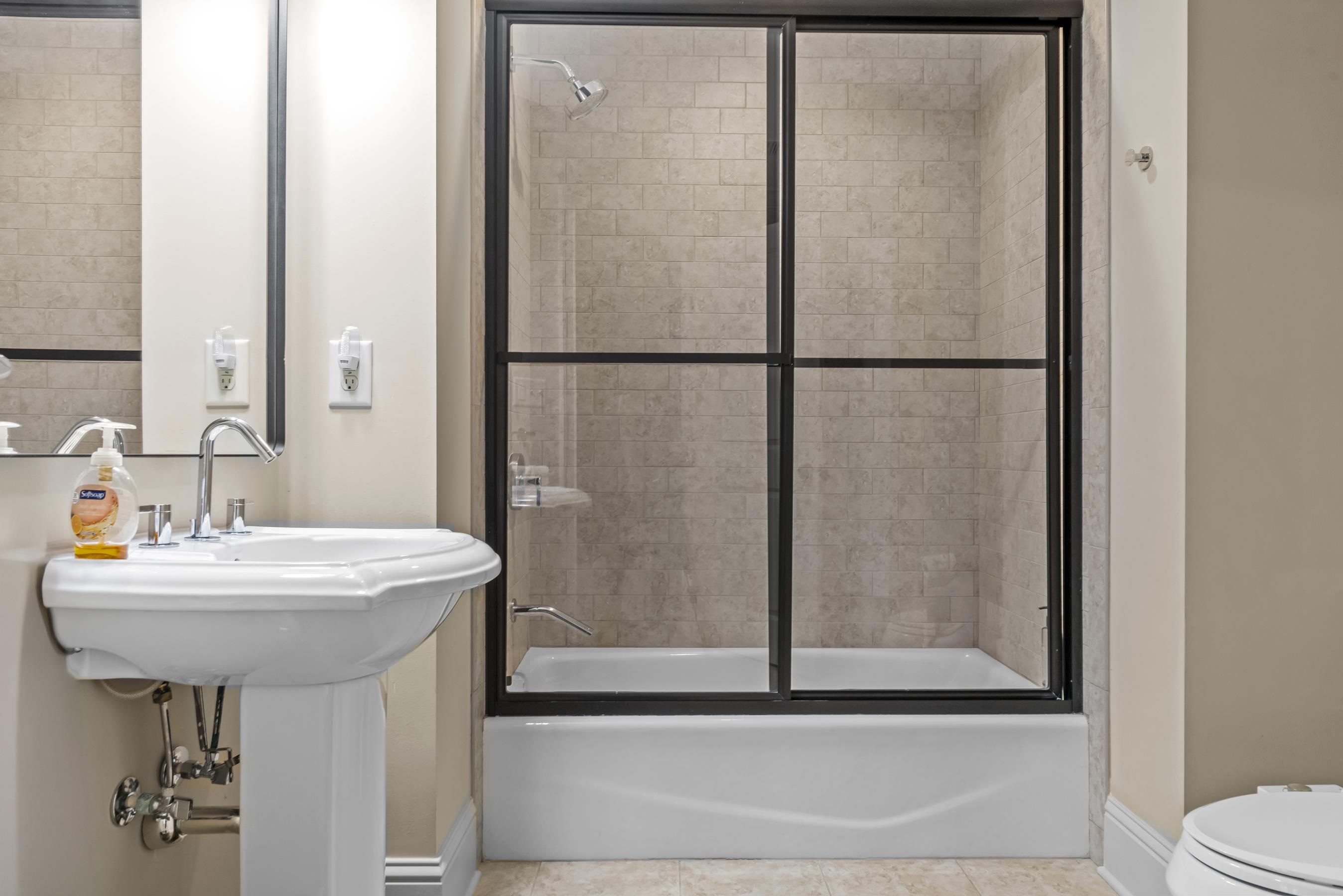 1051 ARMORS FORD image 49