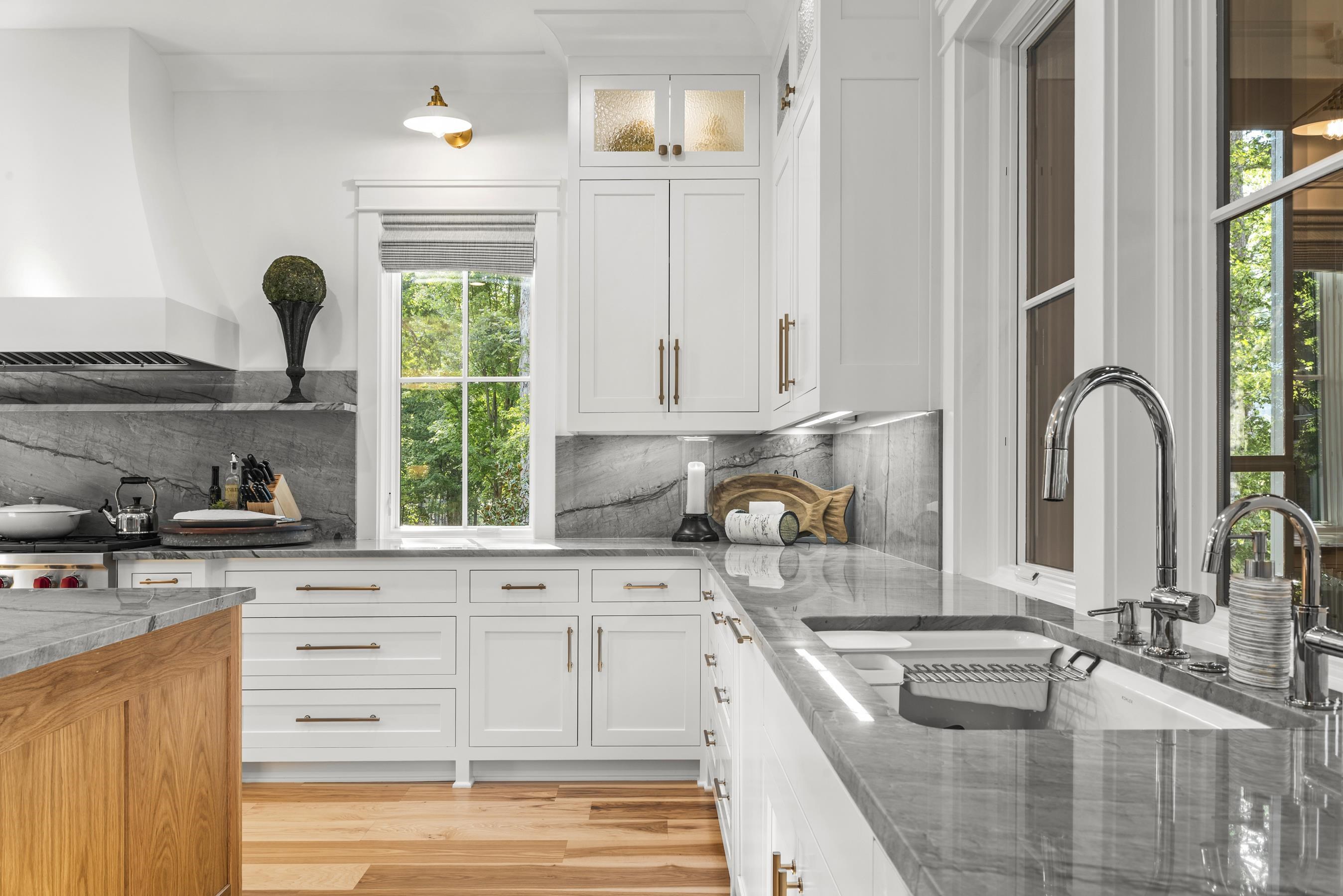 1020 GROVE CT image 32