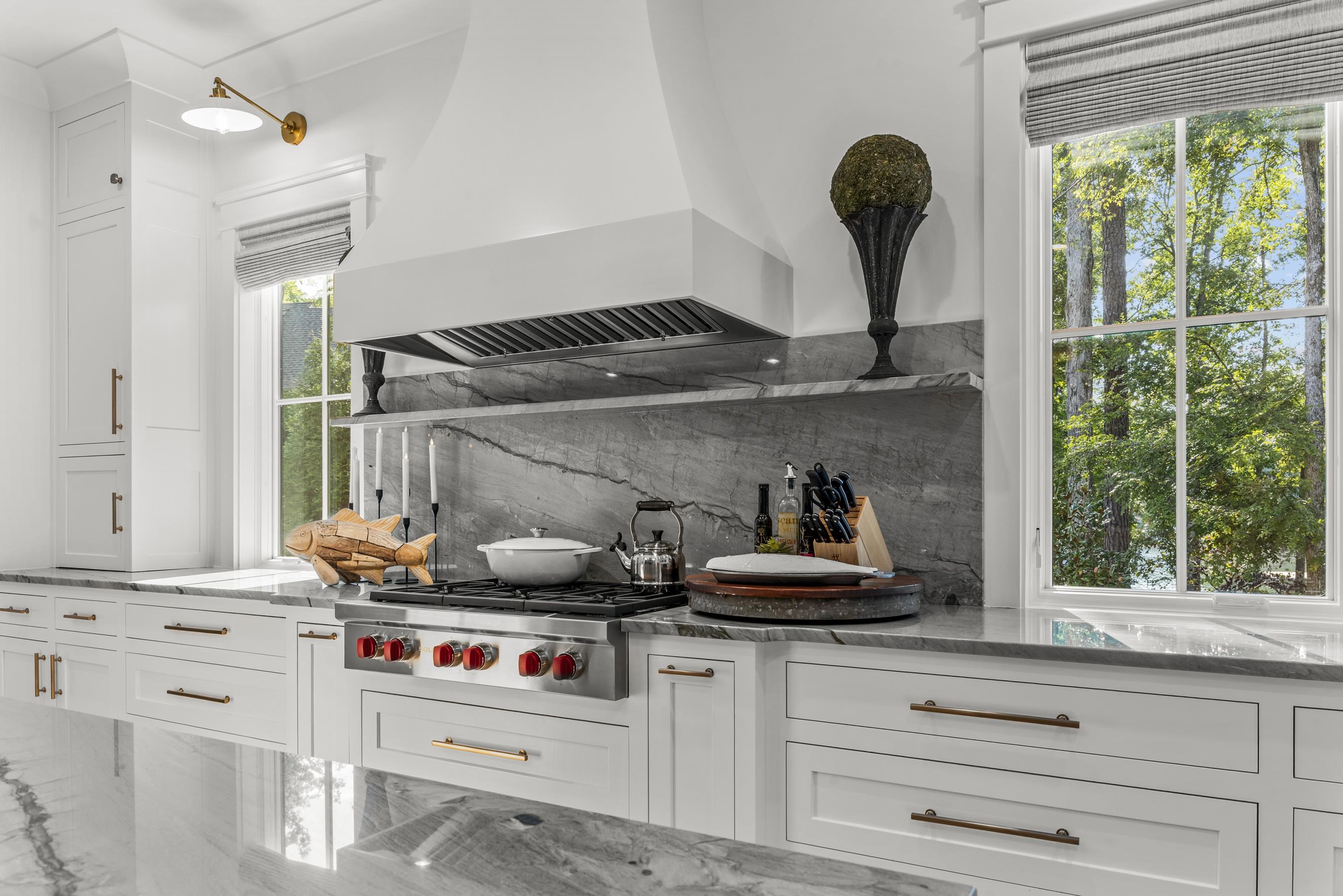 1020 GROVE CT image 33