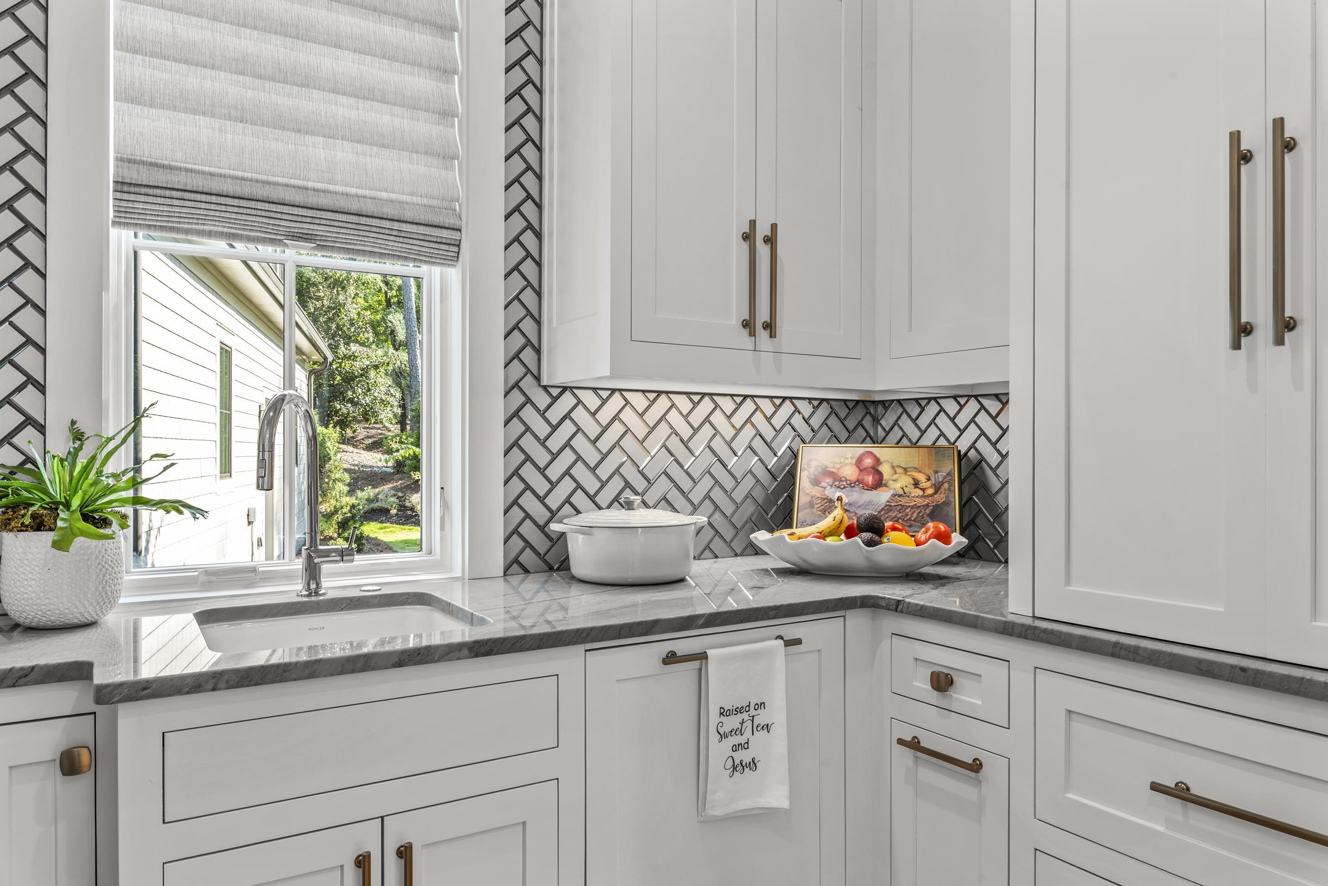 1020 GROVE CT image 37