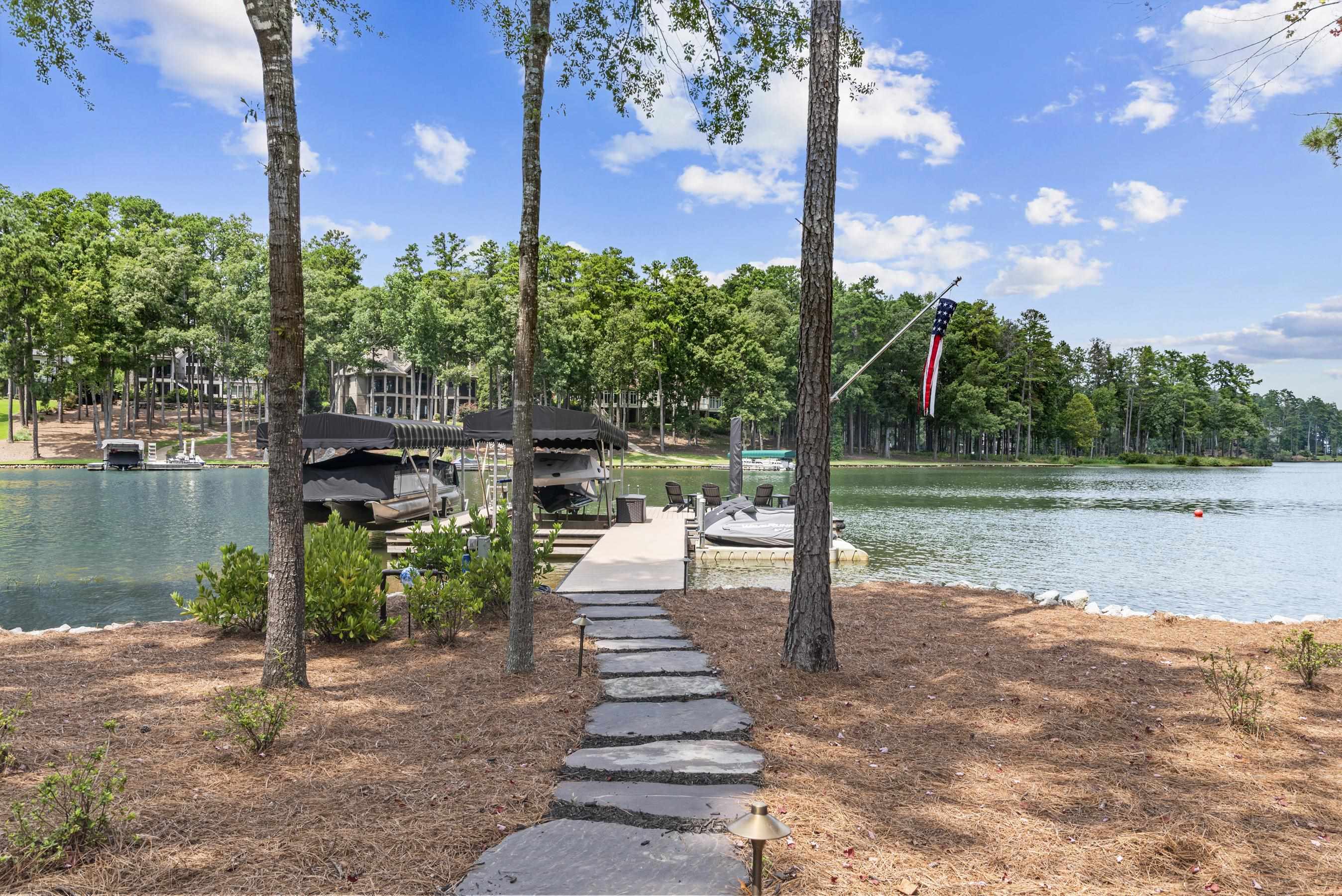 1020 GROVE CT image 9