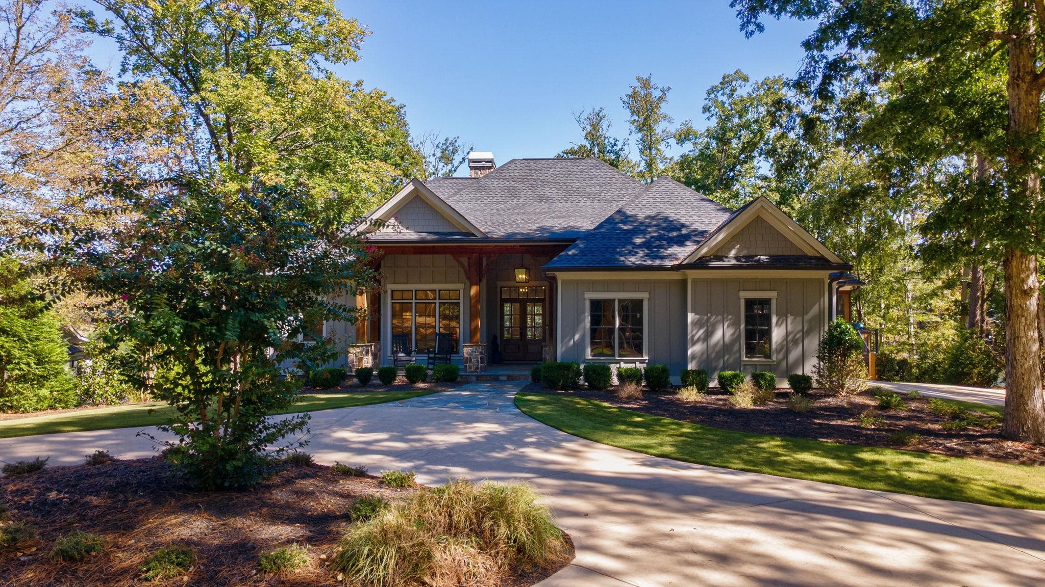 1020 DAVISON LANE image 1