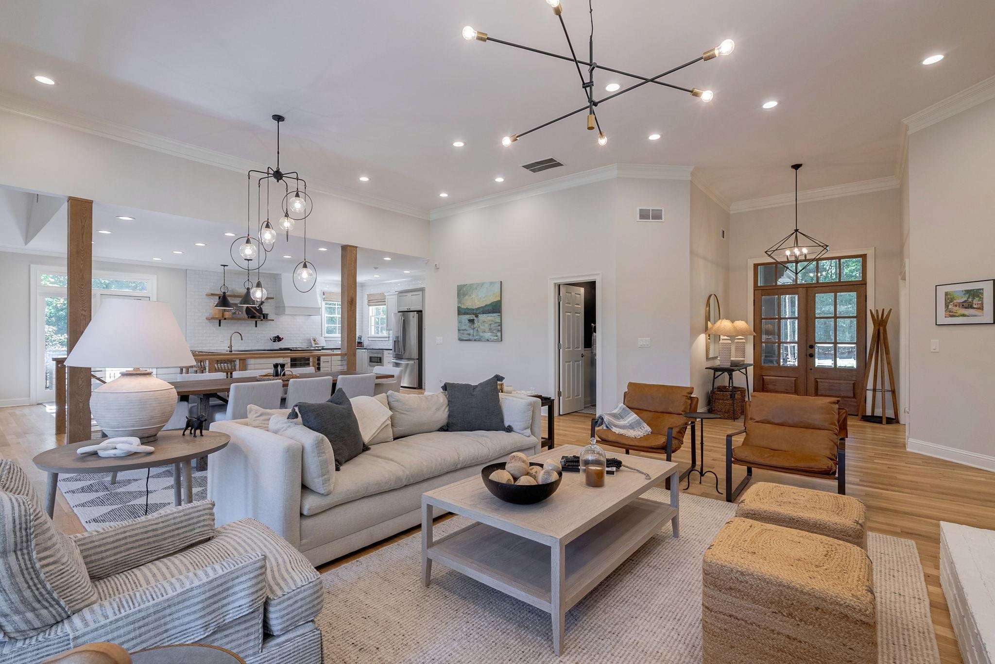 1020 DAVISON LANE image 11