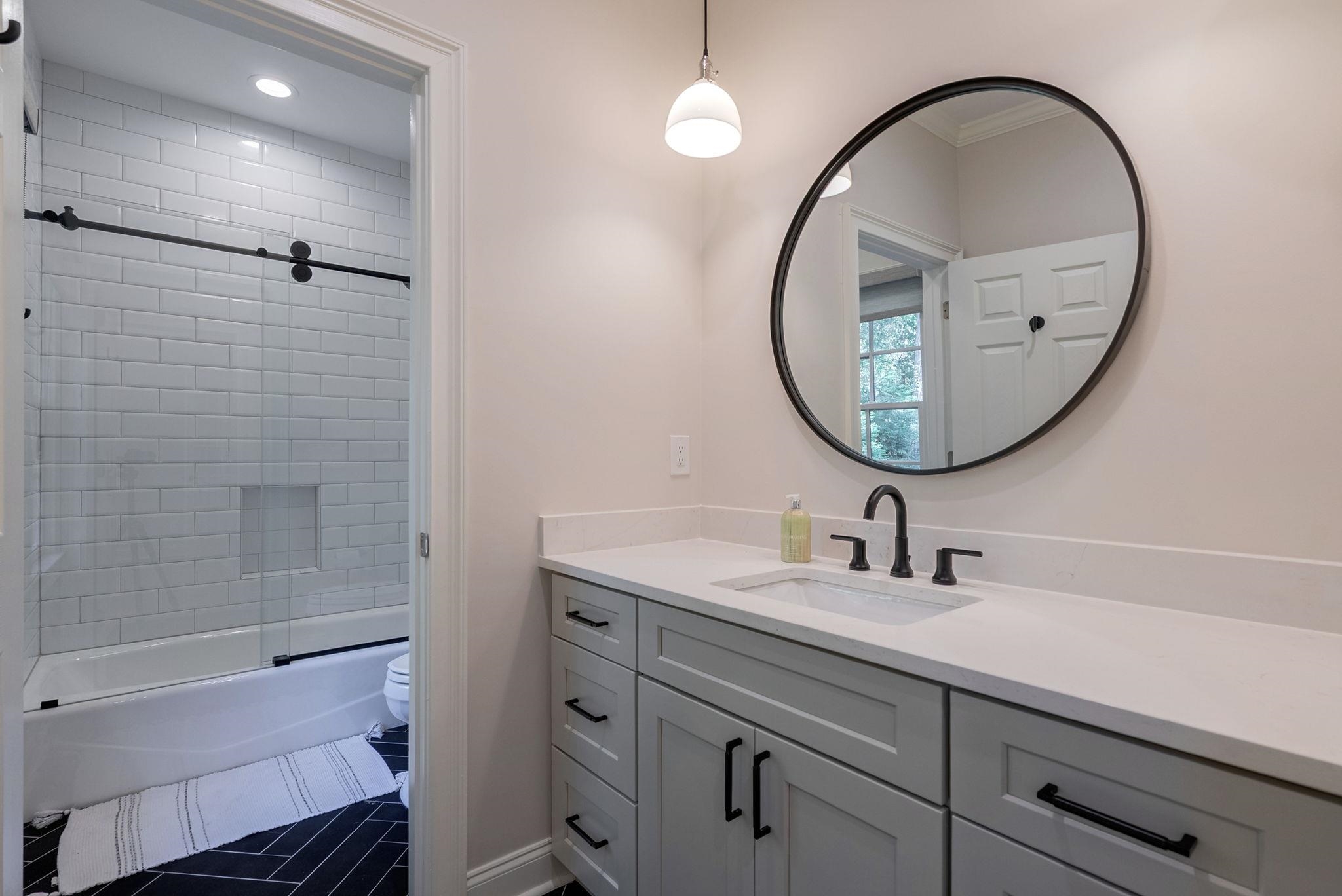 1020 DAVISON LANE image 6