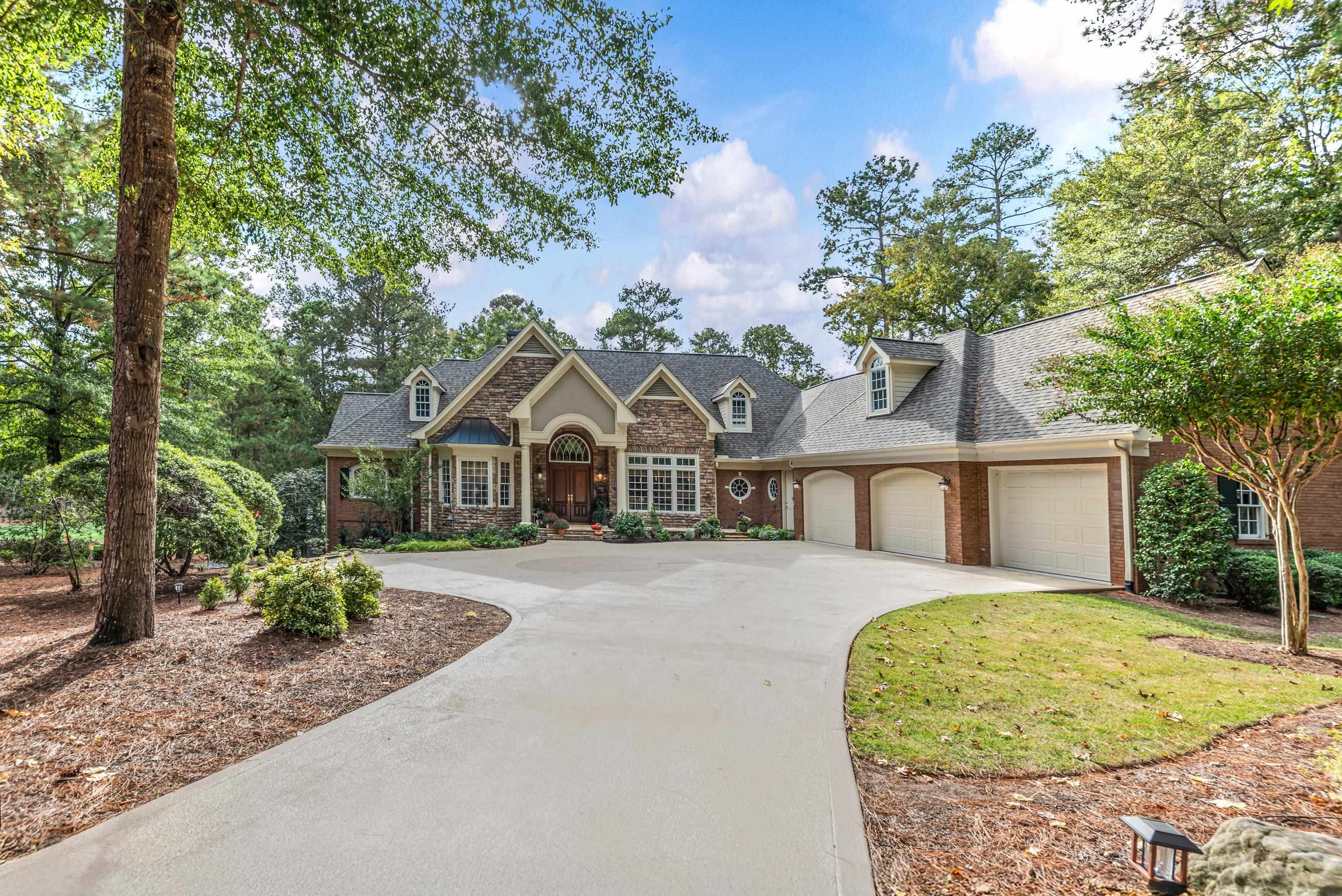 1090 HENRYS HILL image 1