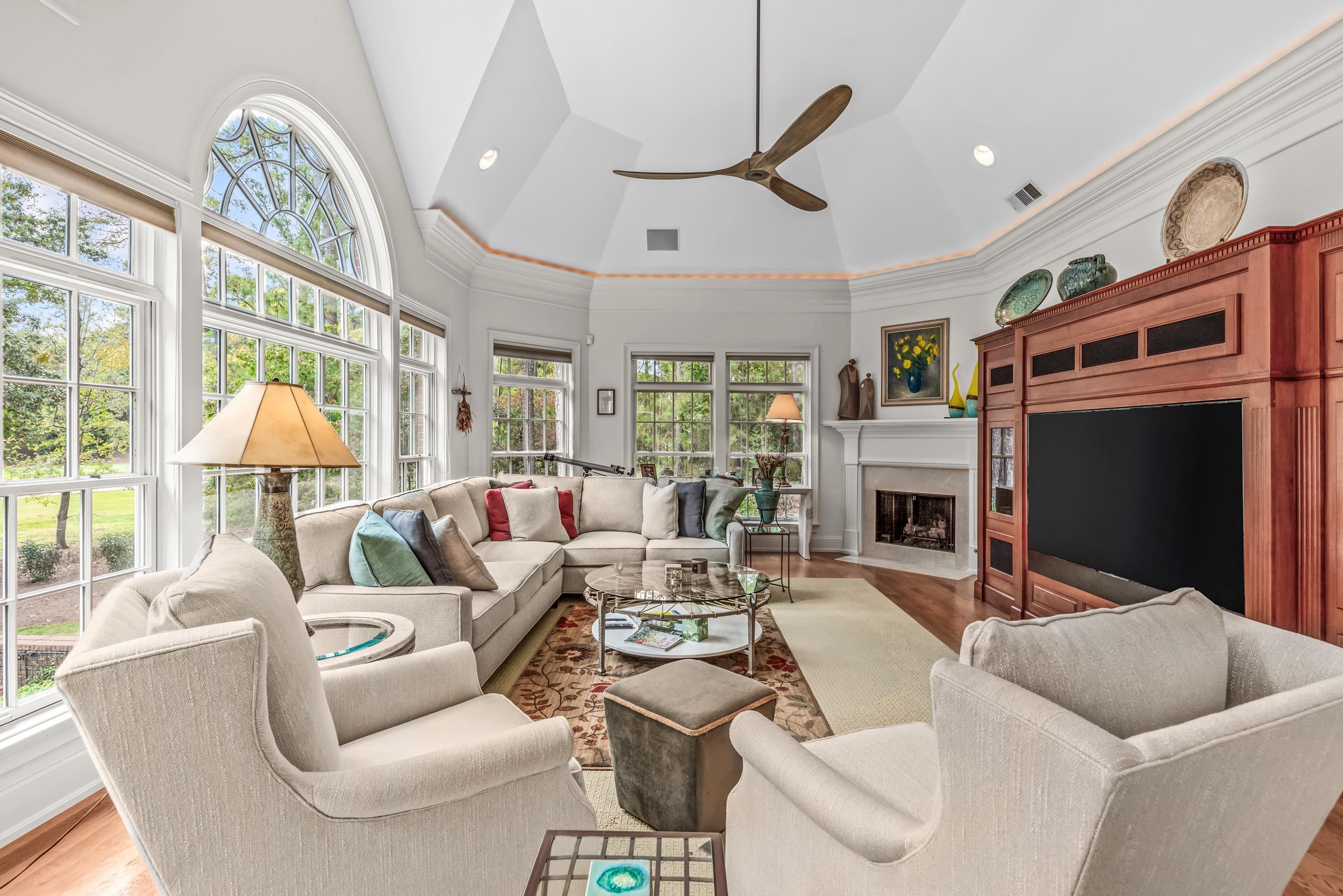 1090 HENRYS HILL image 25