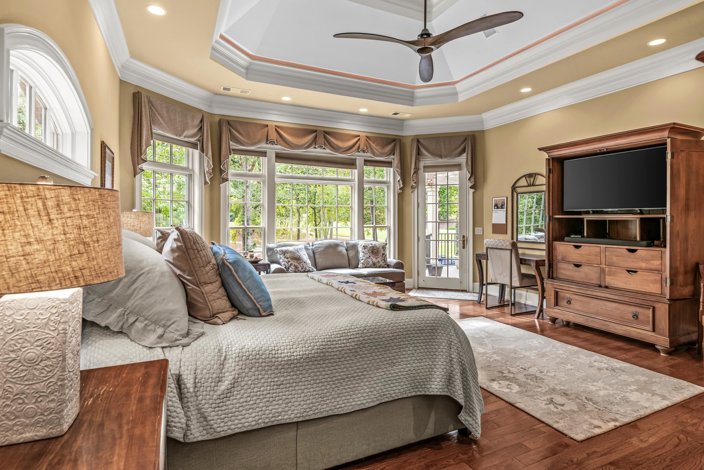 1090 HENRYS HILL image 28