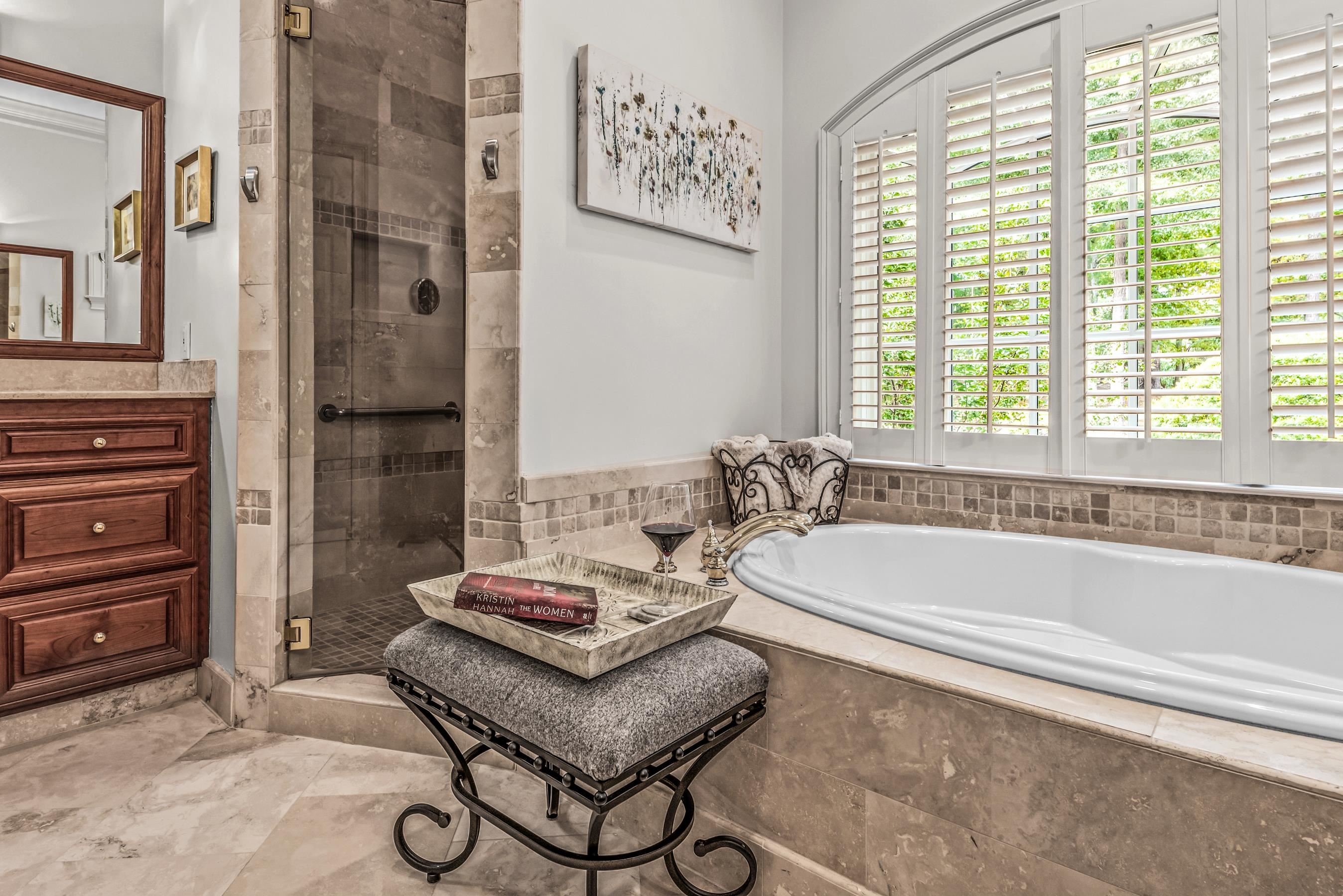 1090 HENRYS HILL image 30