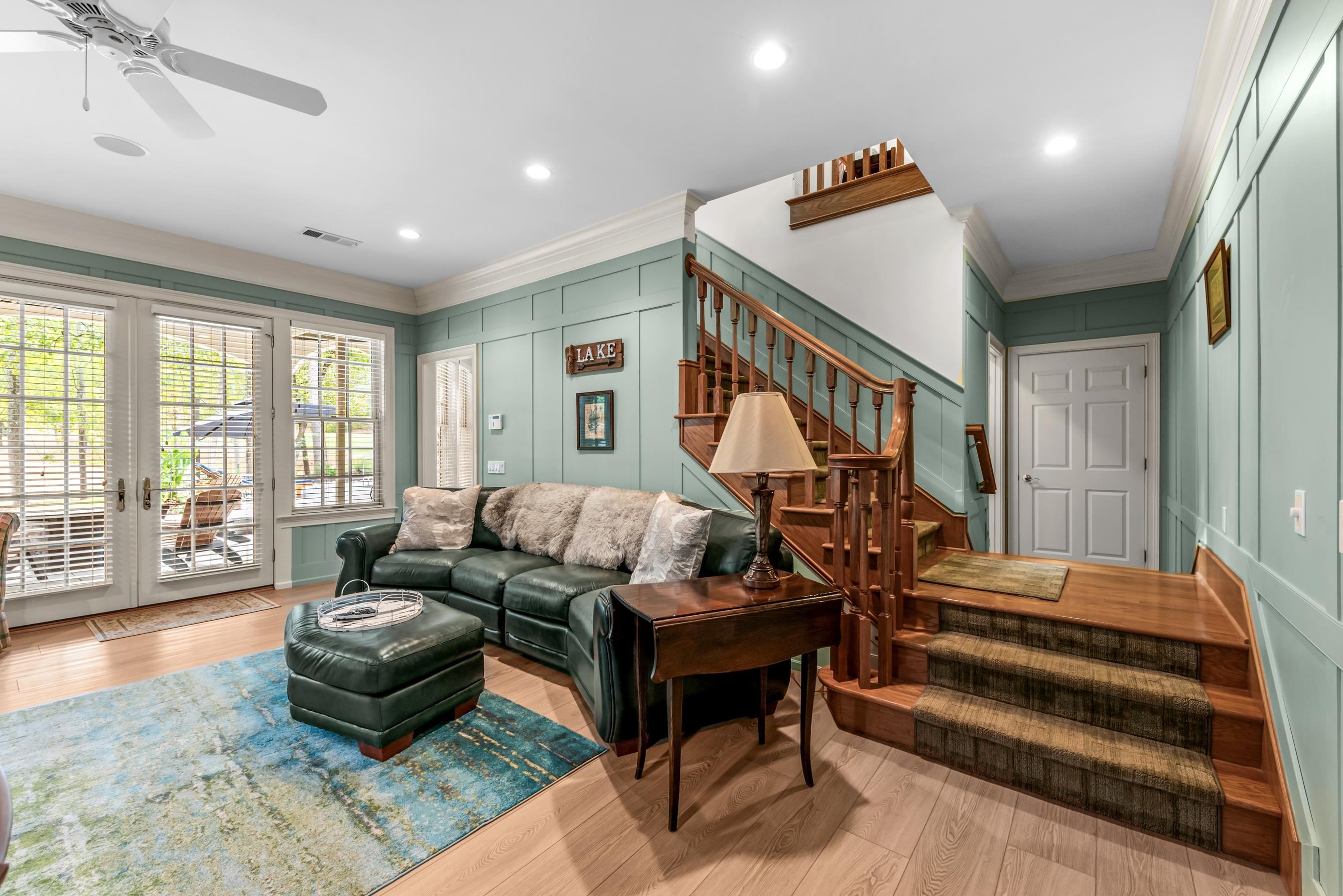 1090 HENRYS HILL image 44