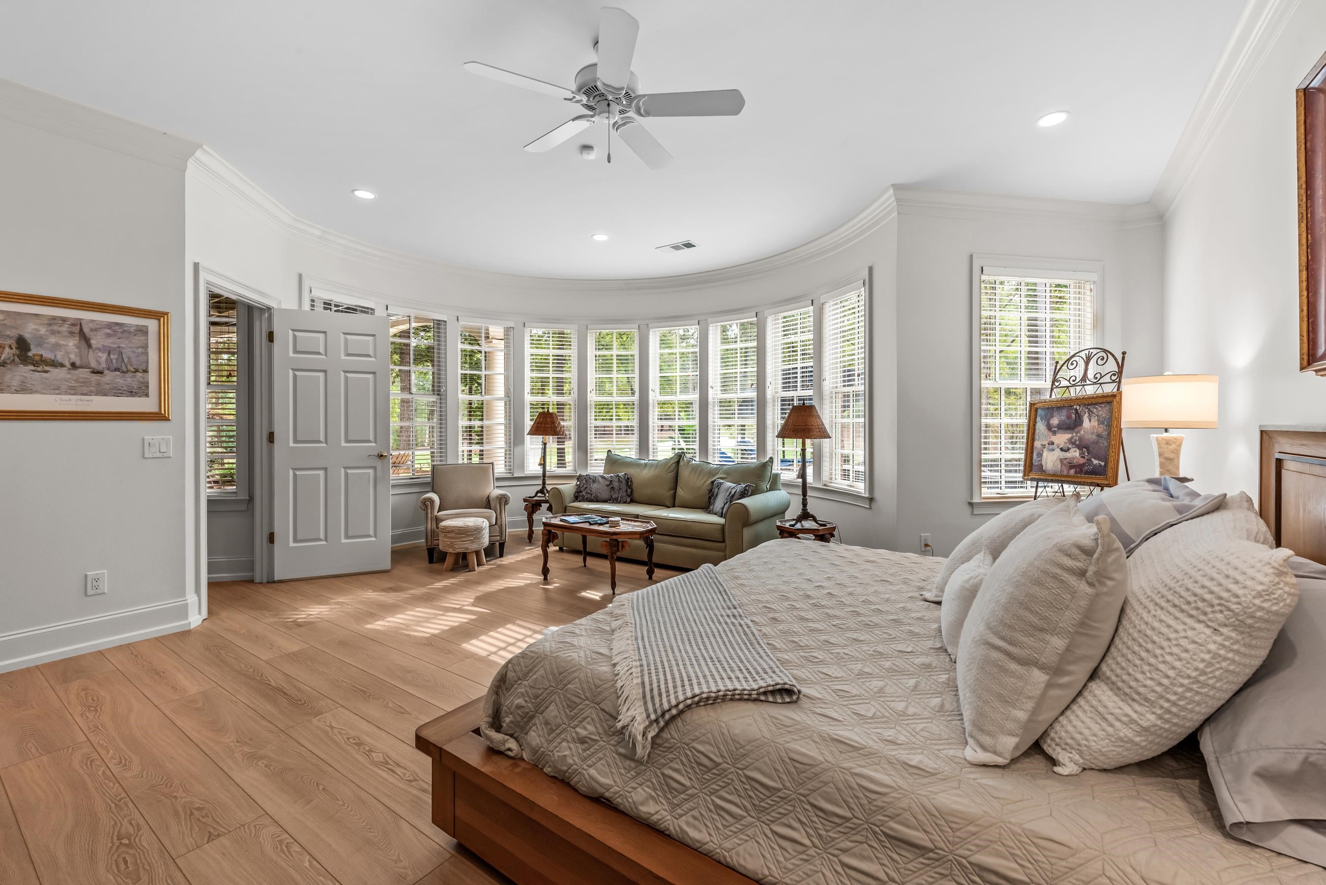 1090 HENRYS HILL image 52