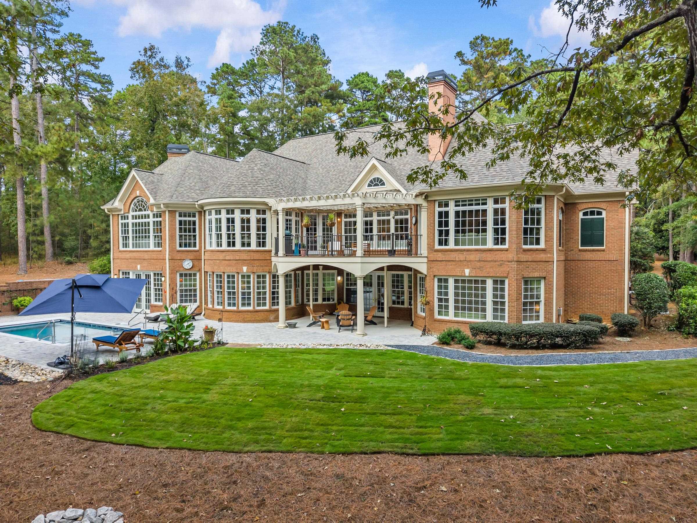 1090 HENRYS HILL image 67