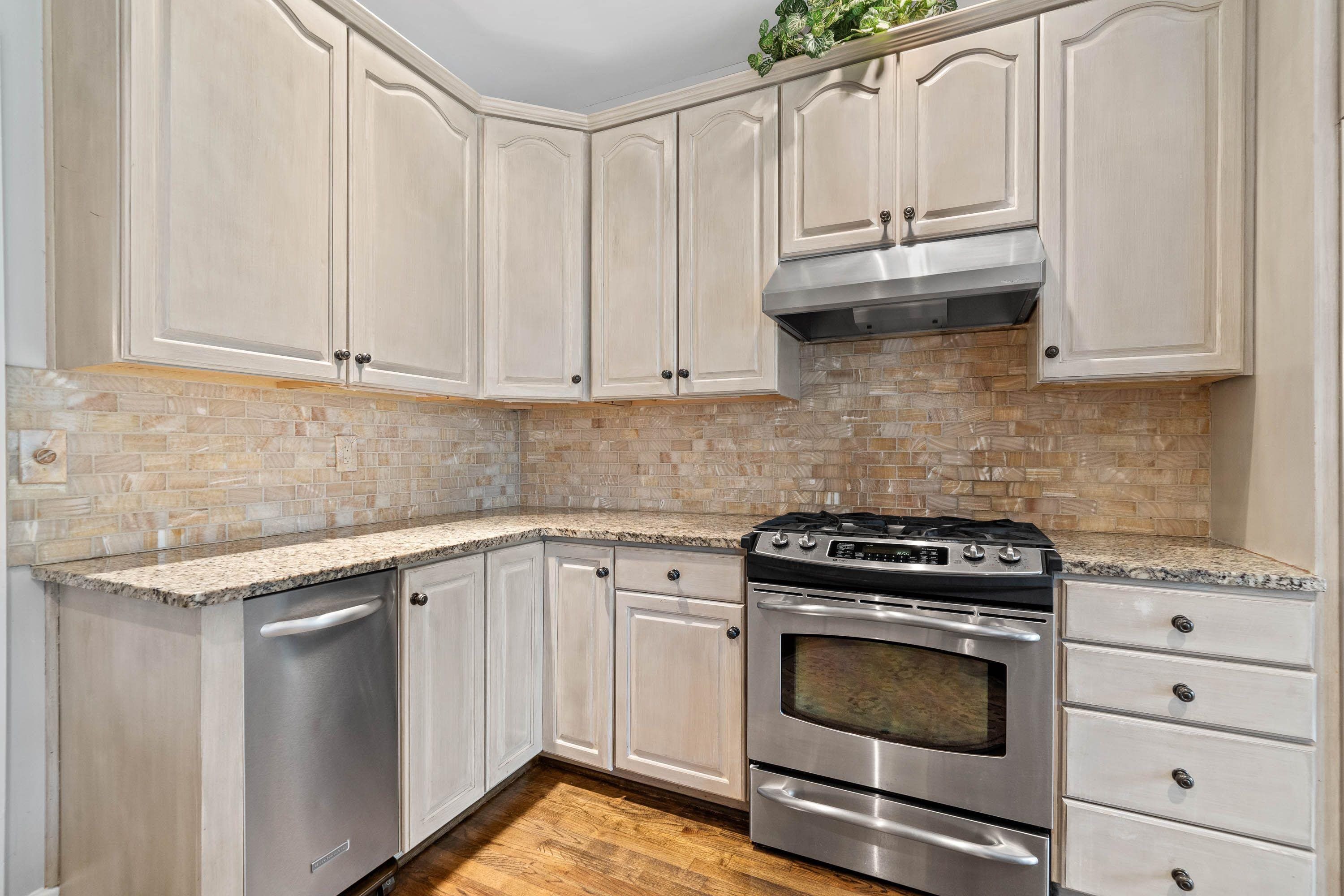 176 HOPETON LANE image 22