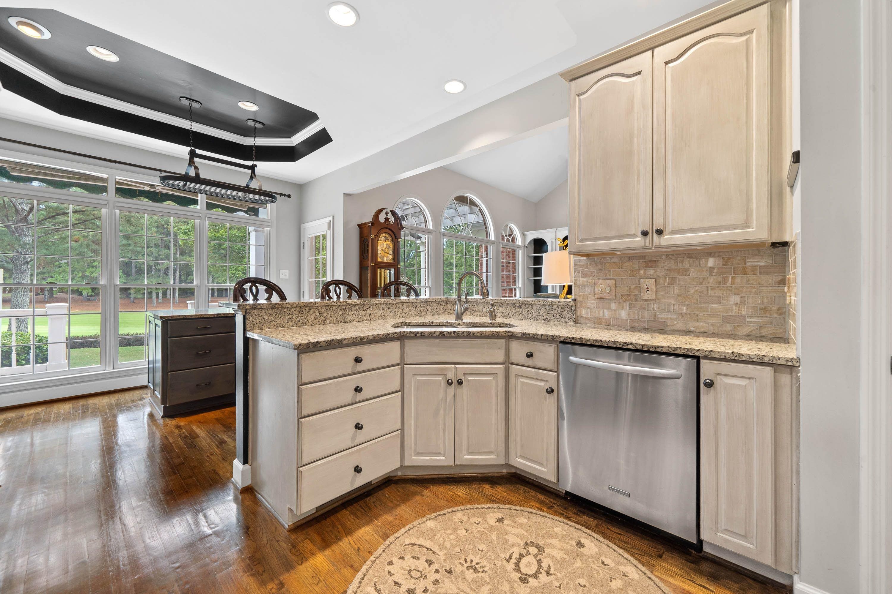 176 HOPETON LANE image 23