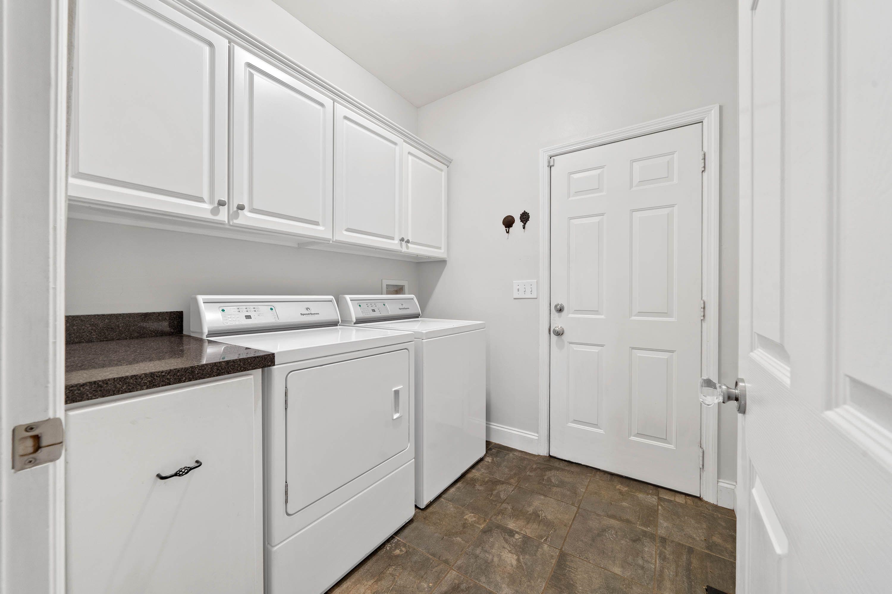 176 HOPETON LANE image 40