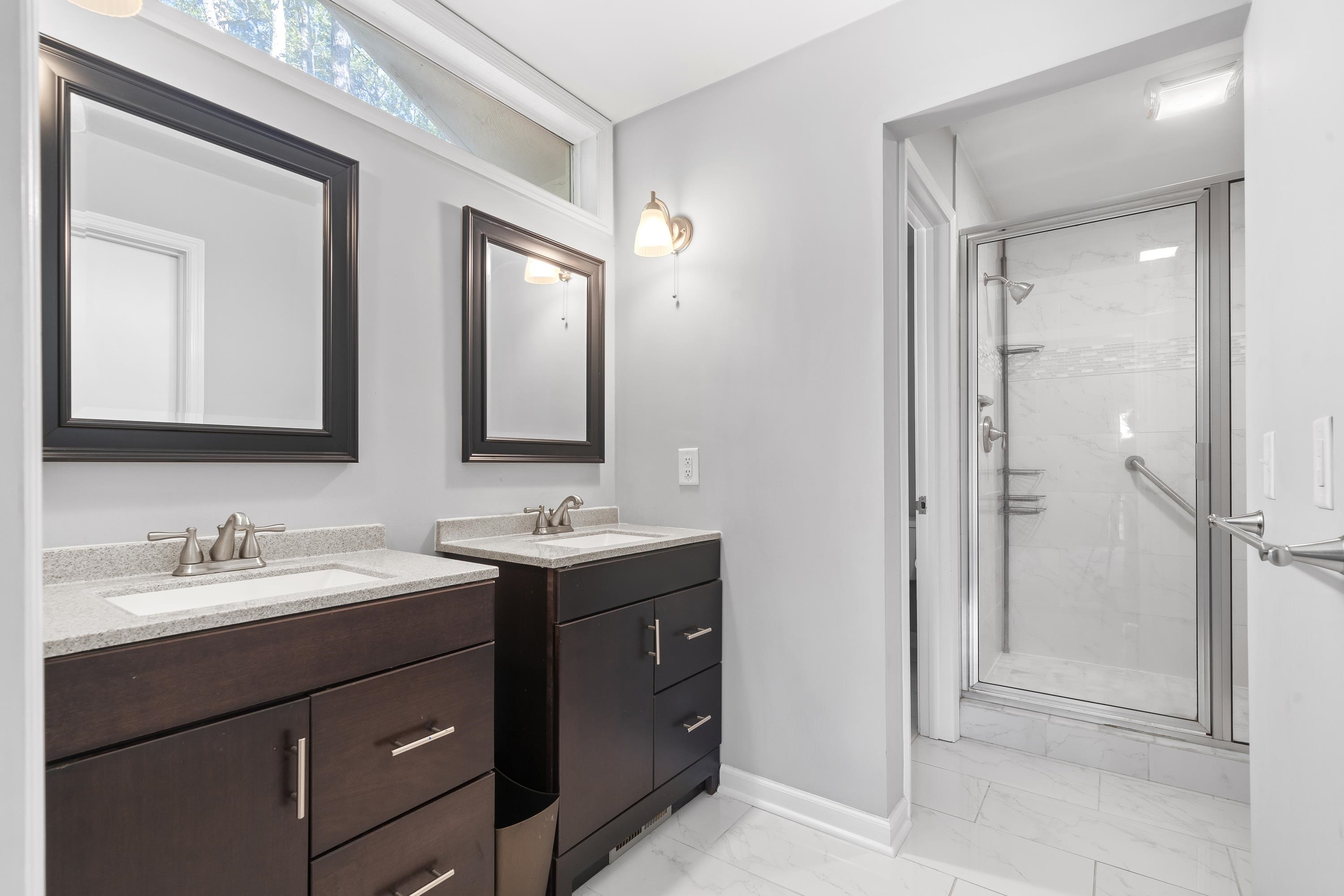 1011 ANCHOR BAY CIRCLE image 29