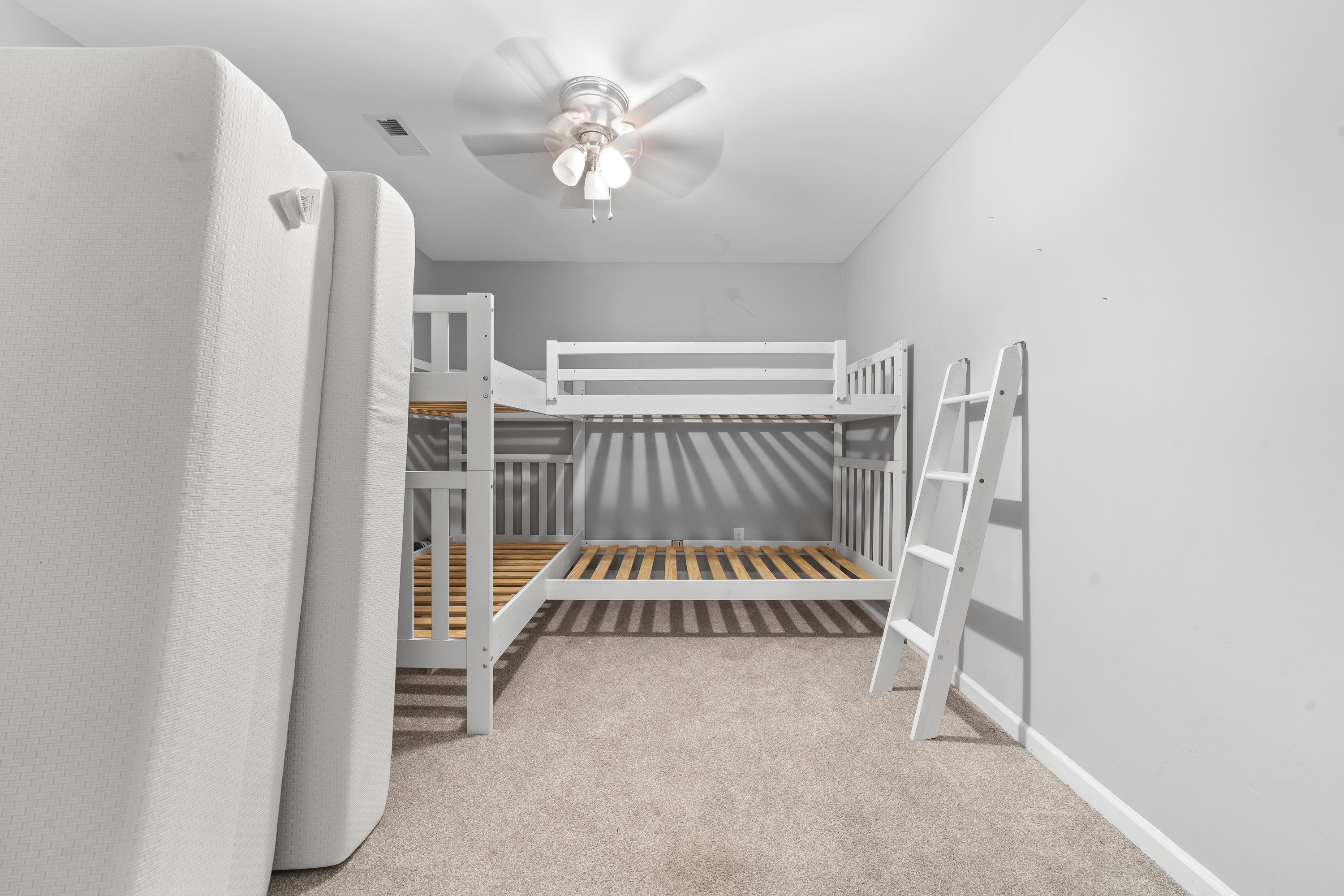 1011 ANCHOR BAY CIRCLE image 37