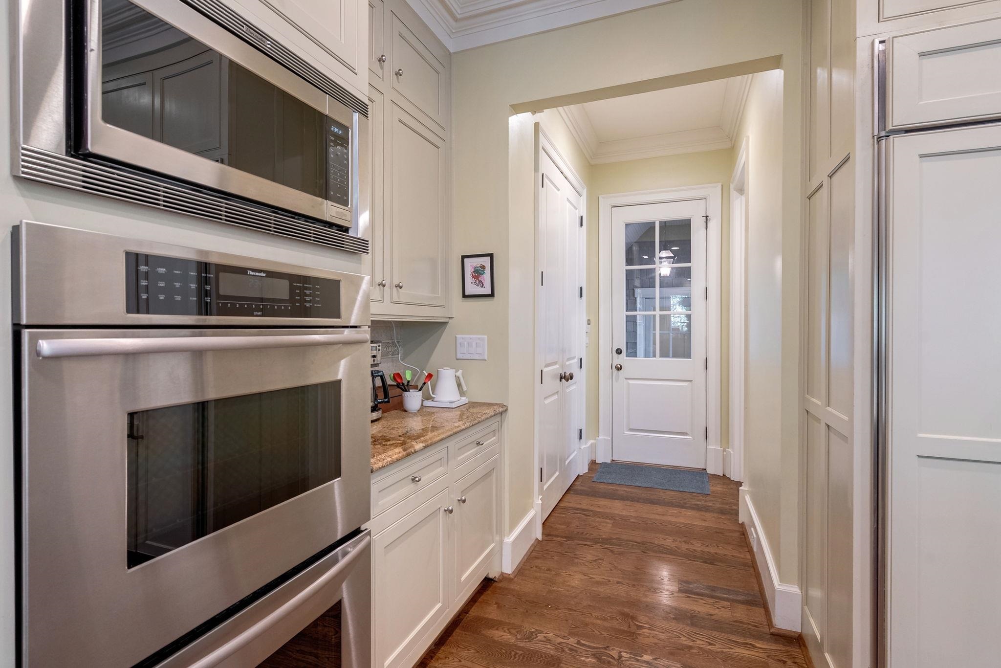 1000 BRICKYARD LANE image 21