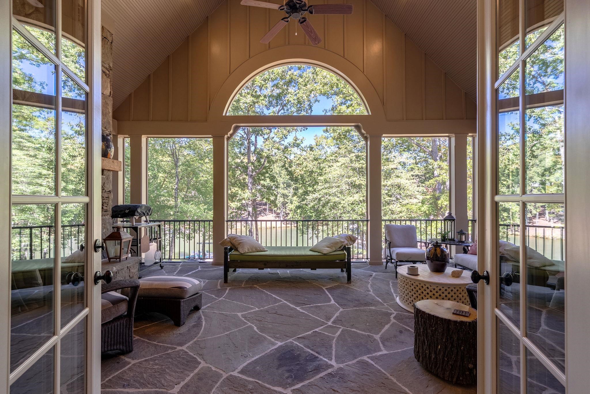 1000 BRICKYARD LANE image 26