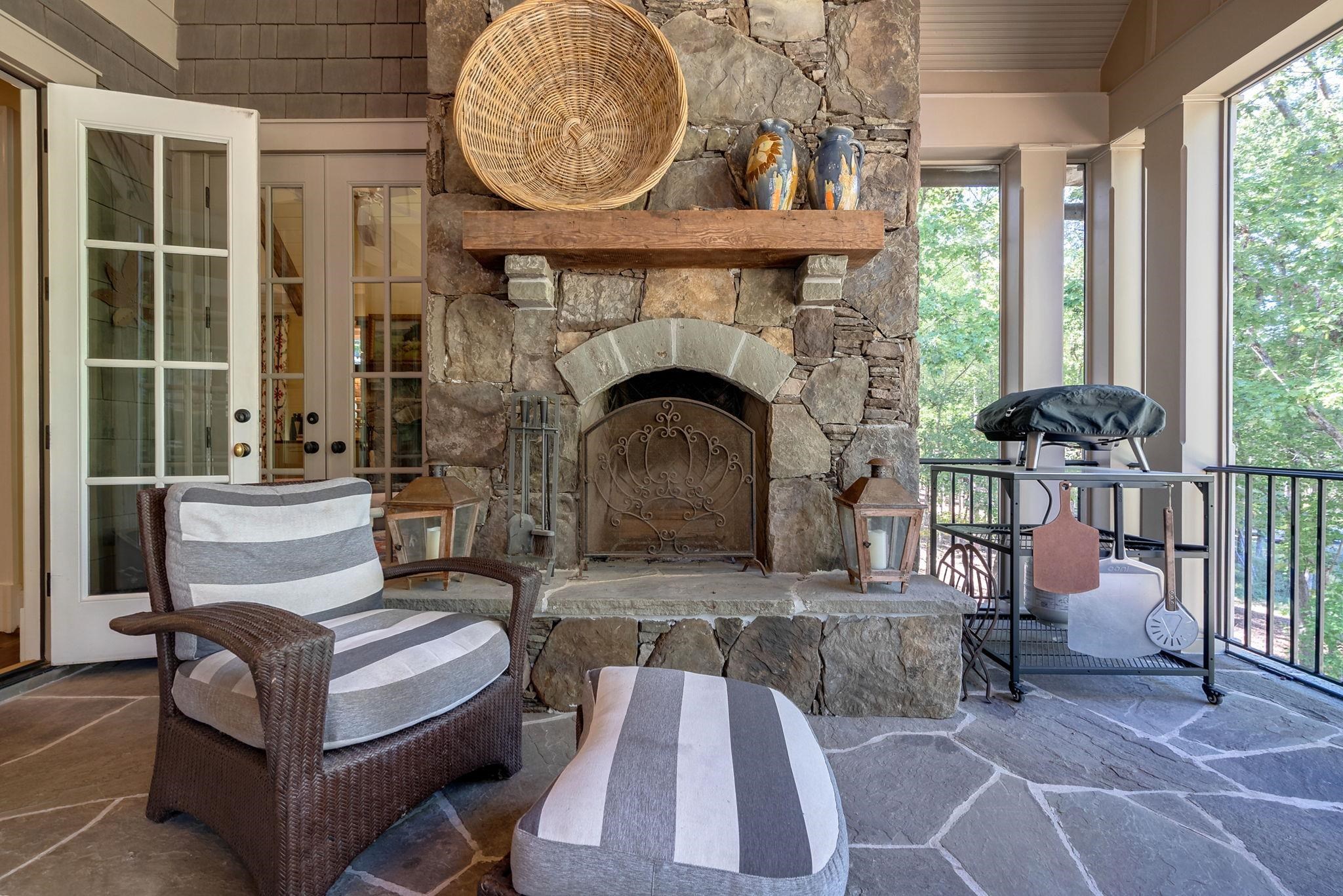 1000 BRICKYARD LANE image 29