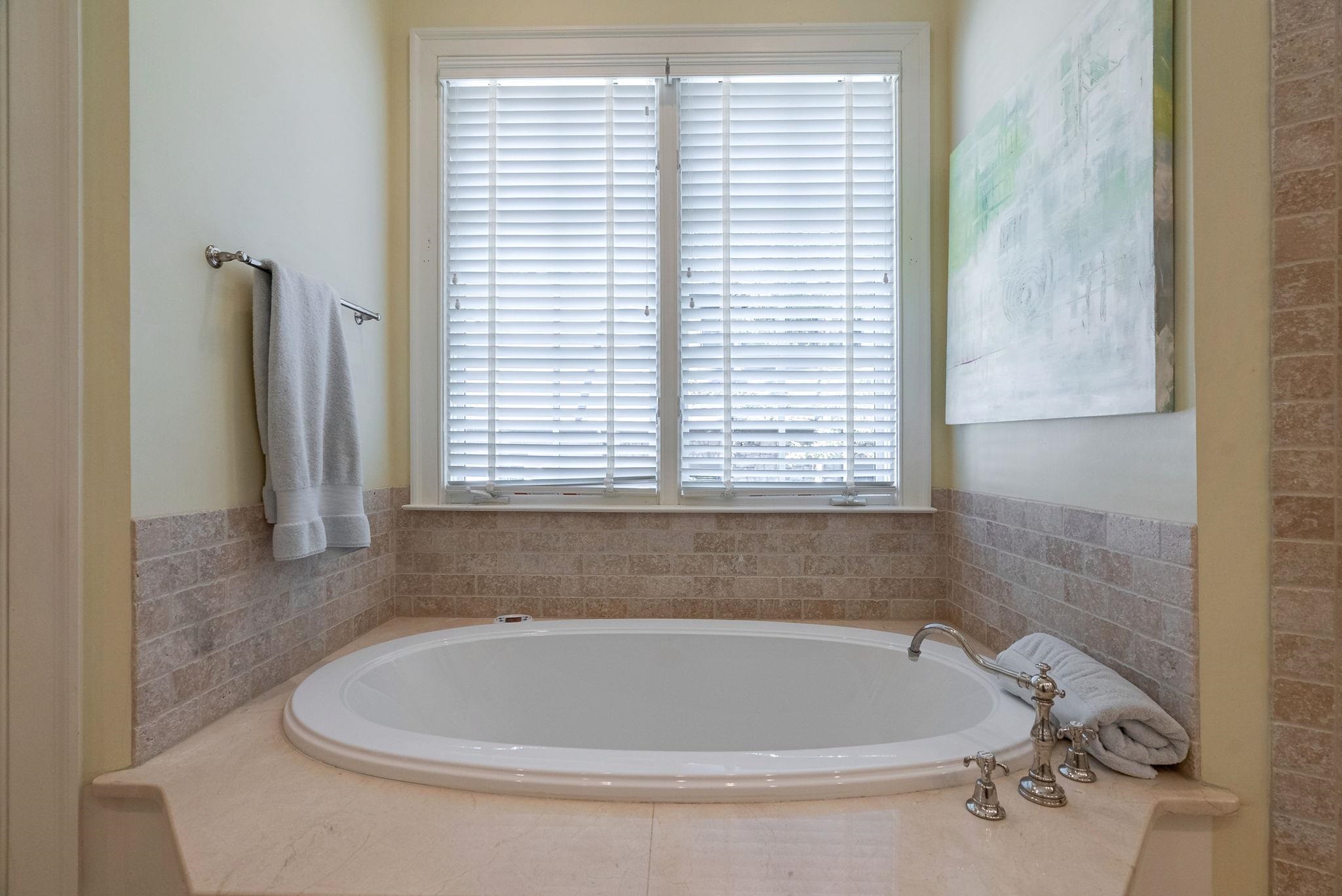 1000 BRICKYARD LANE image 36