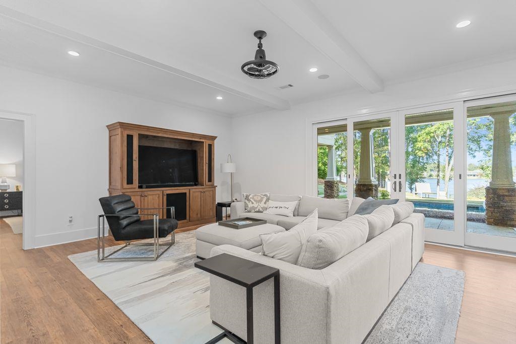 1081 TERRELL CIRCLE image 39