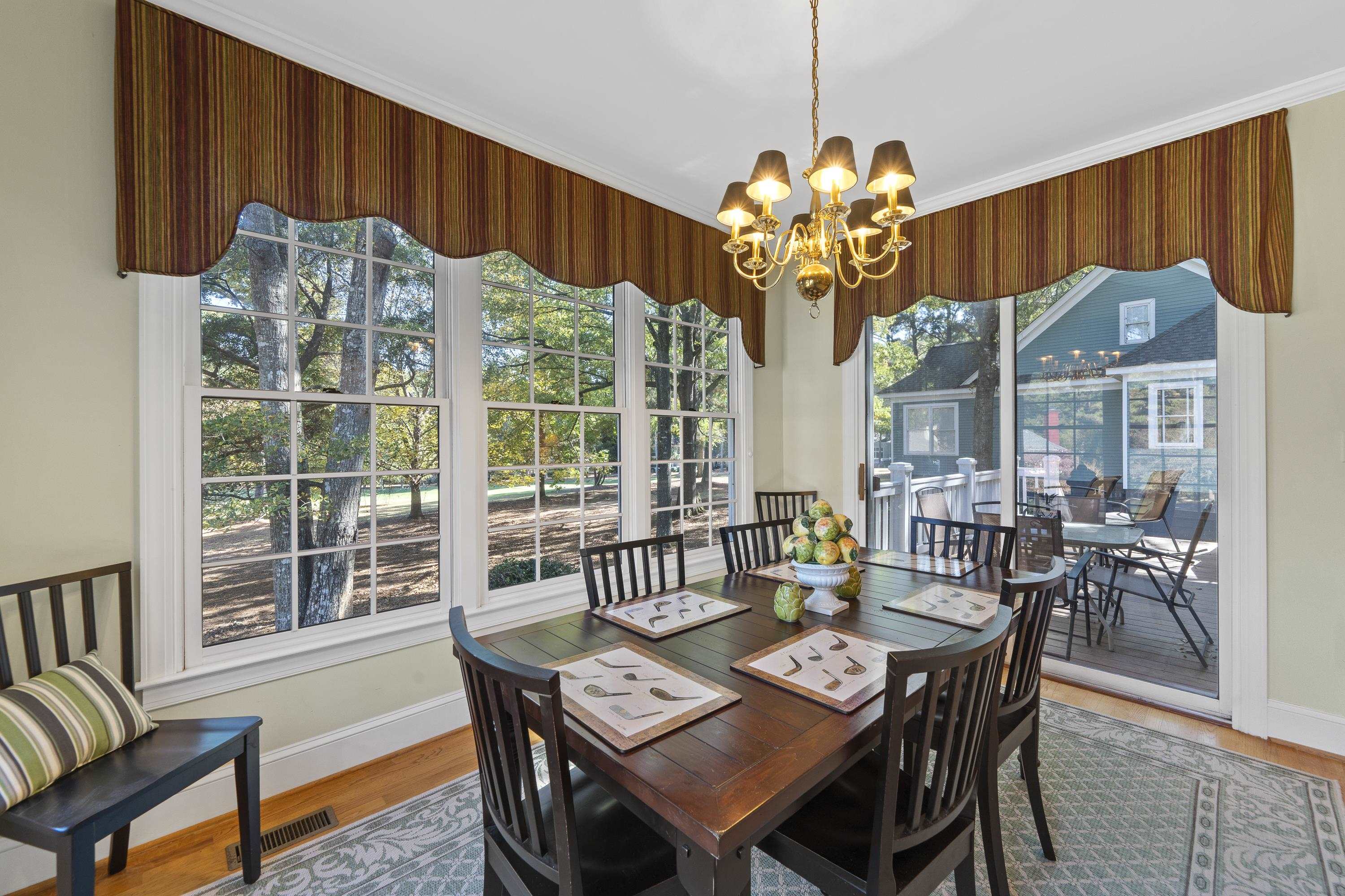 131 OAKTON SOUTH image 20