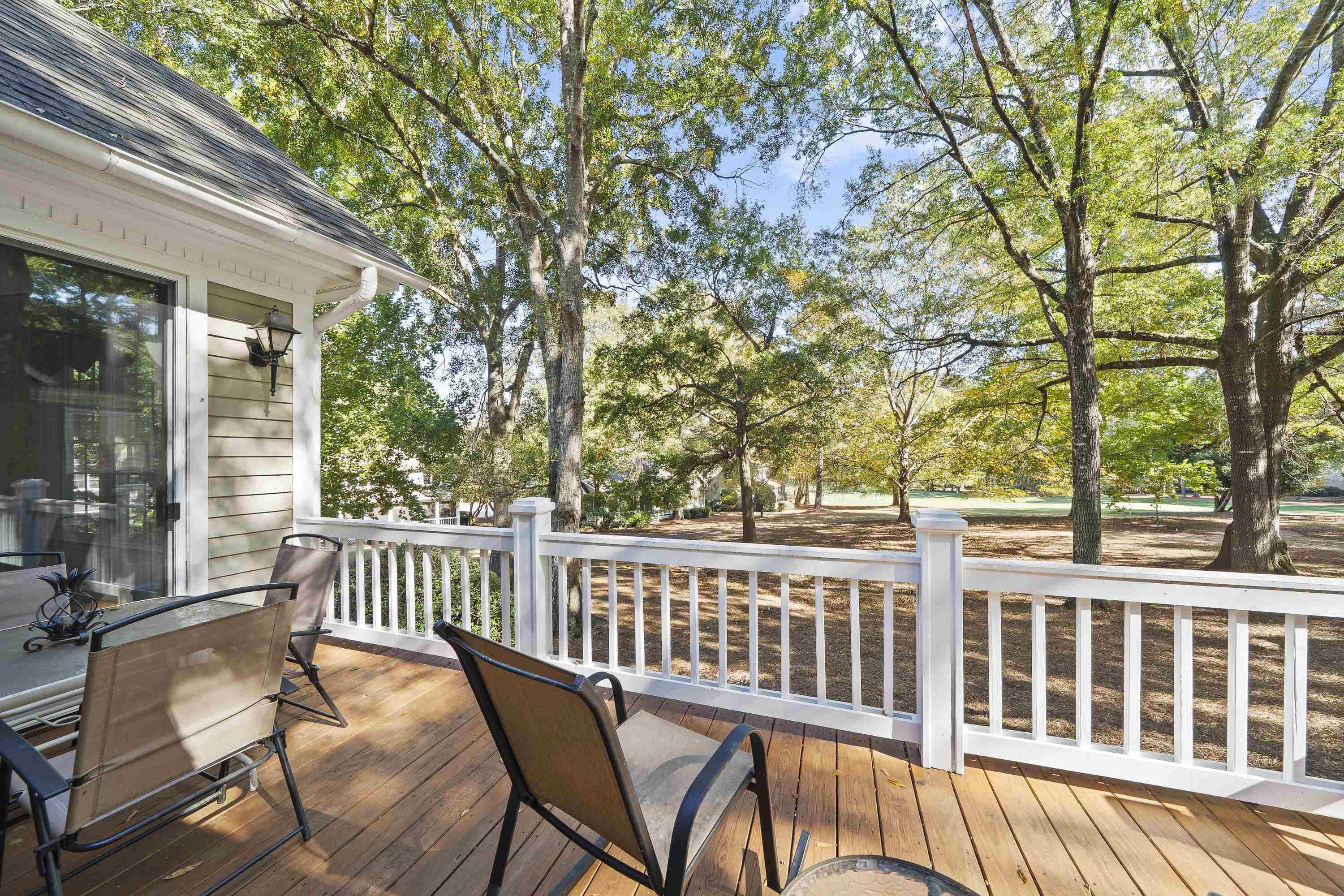 131 OAKTON SOUTH image 22