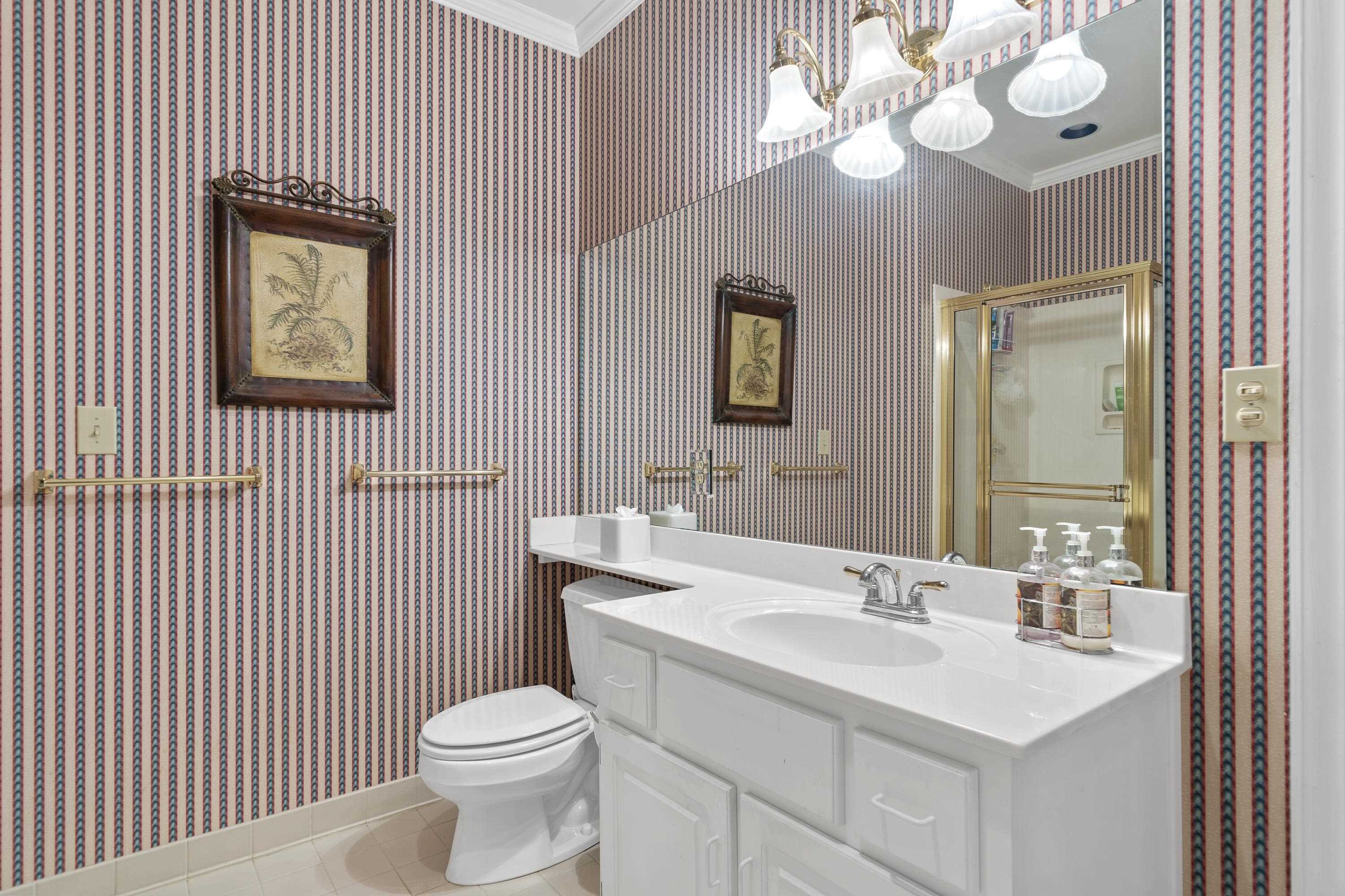 131 OAKTON SOUTH image 27