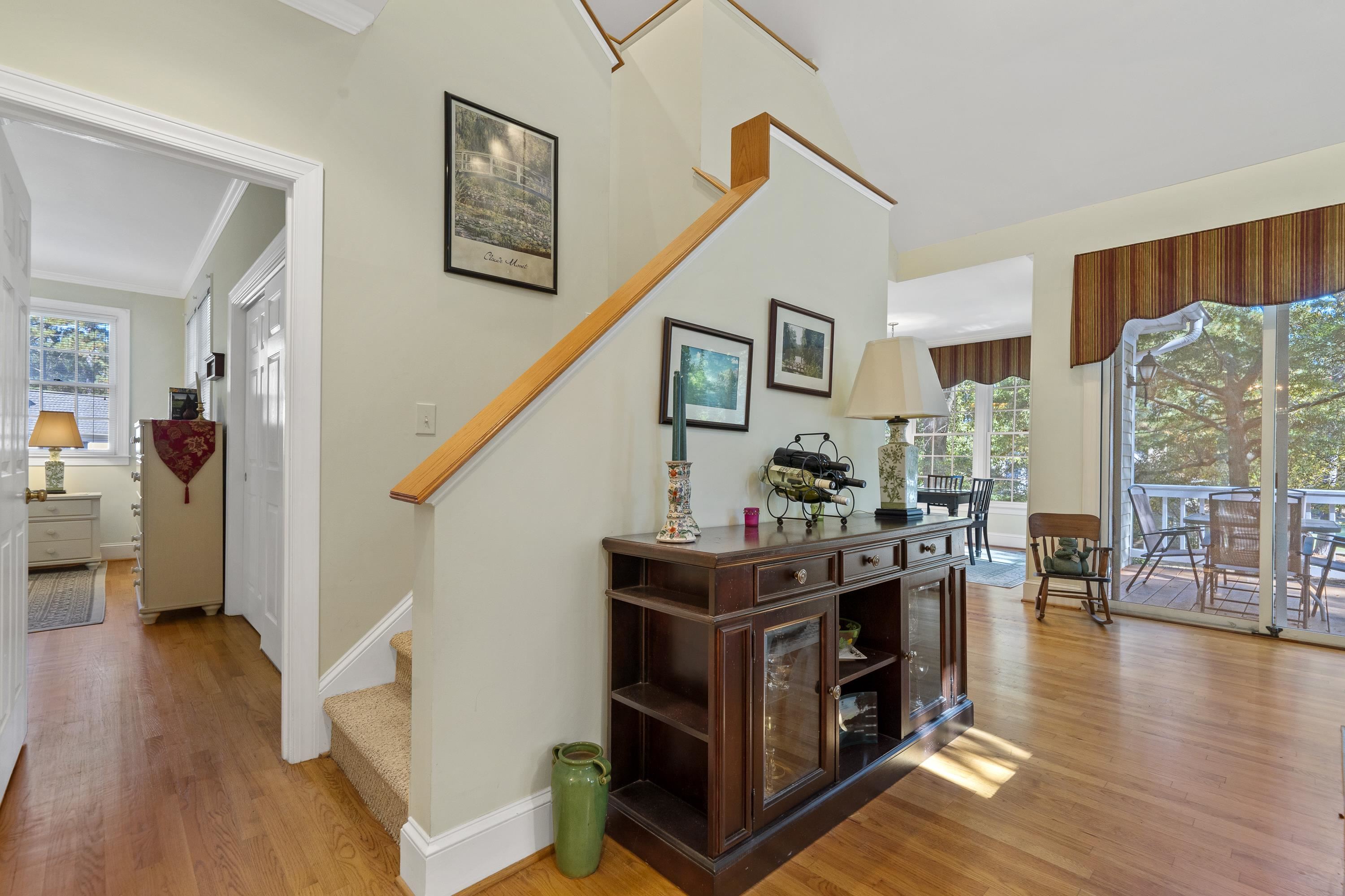 131 OAKTON SOUTH image 33