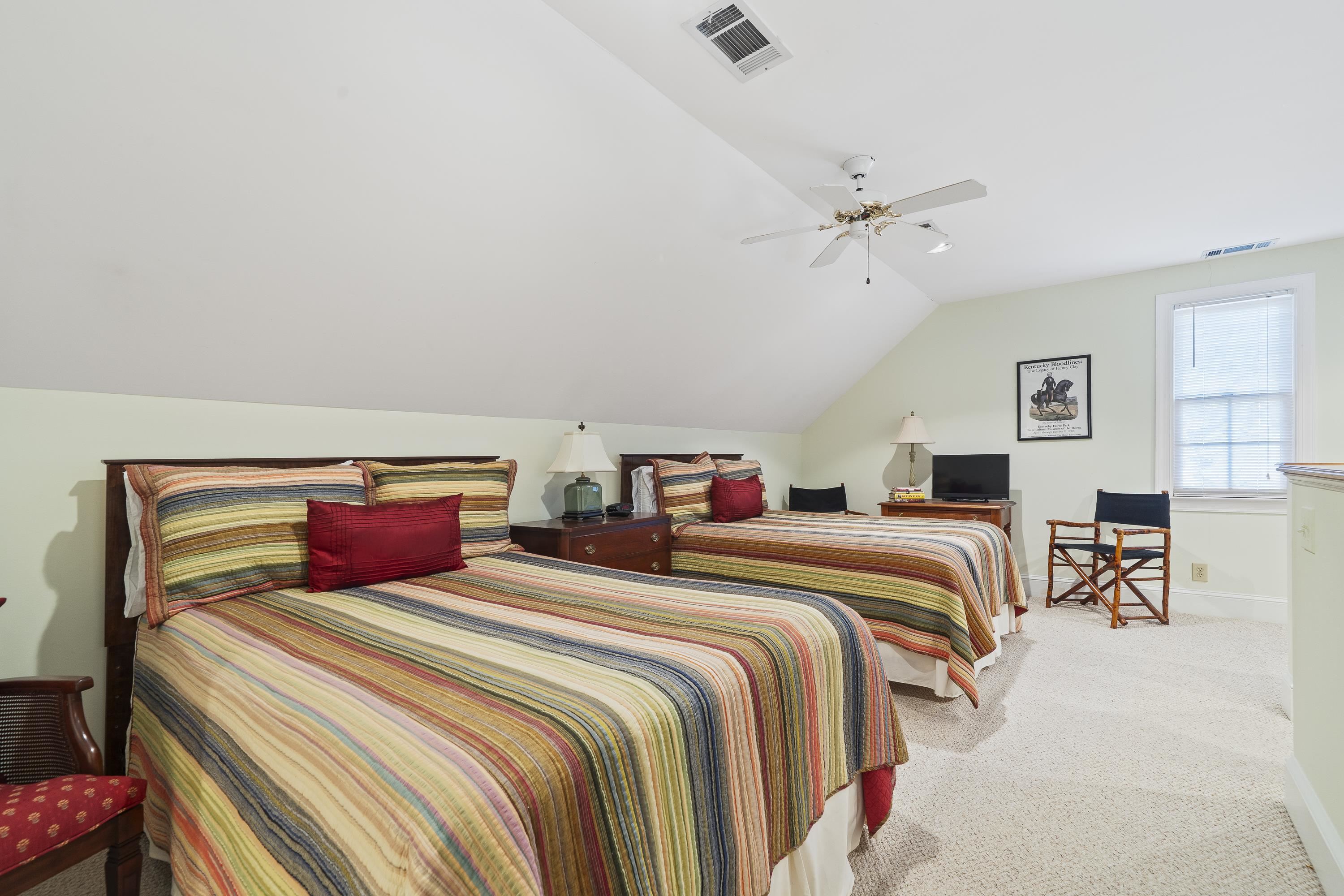 131 OAKTON SOUTH image 38