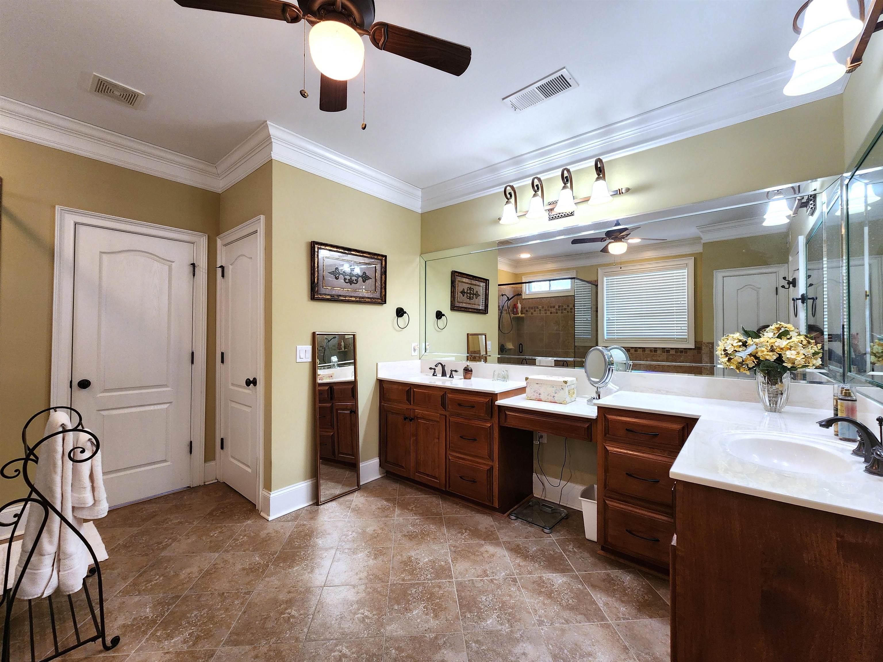 1091 BOULDERCREST WAY image 25