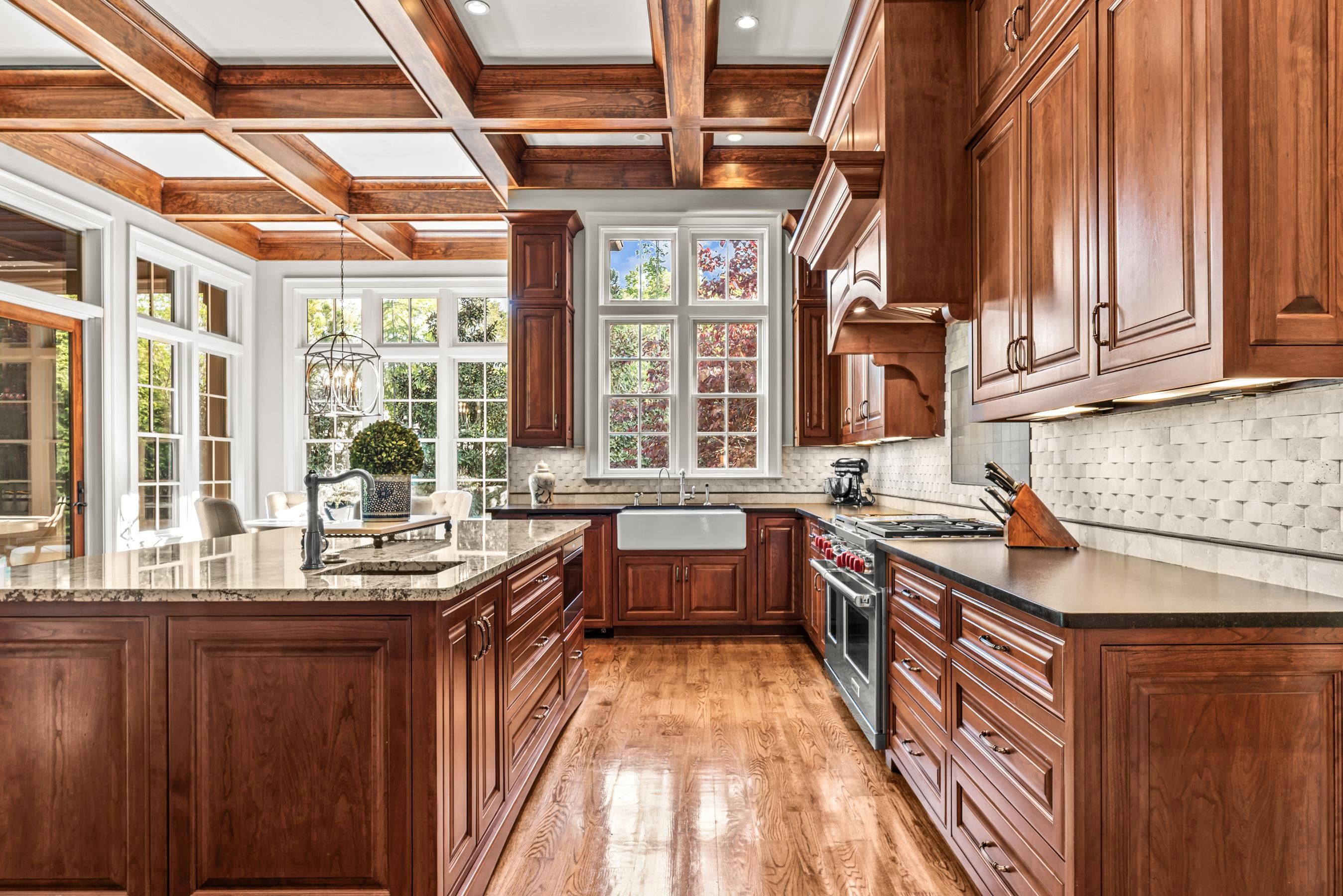 2030 LINGER LONGER DRIVE image 22