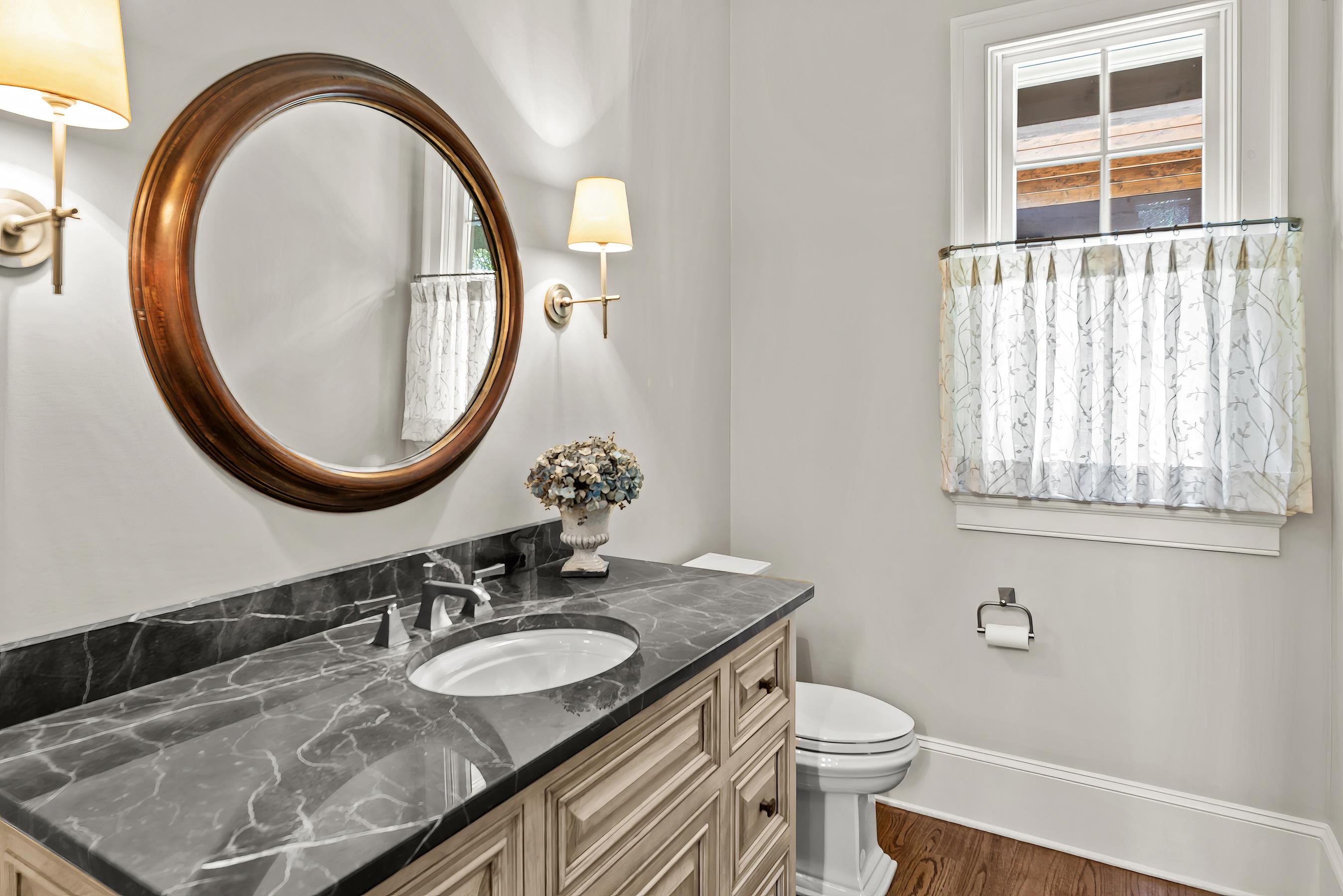 2030 LINGER LONGER DRIVE image 30